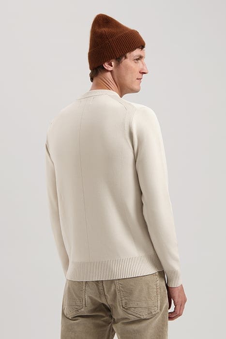 DS_FELL MOCK NECK SILVER BIRCH 2