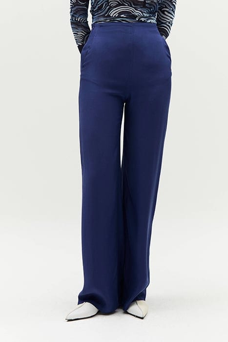 LOEKA DARK BLUEBERRY 1