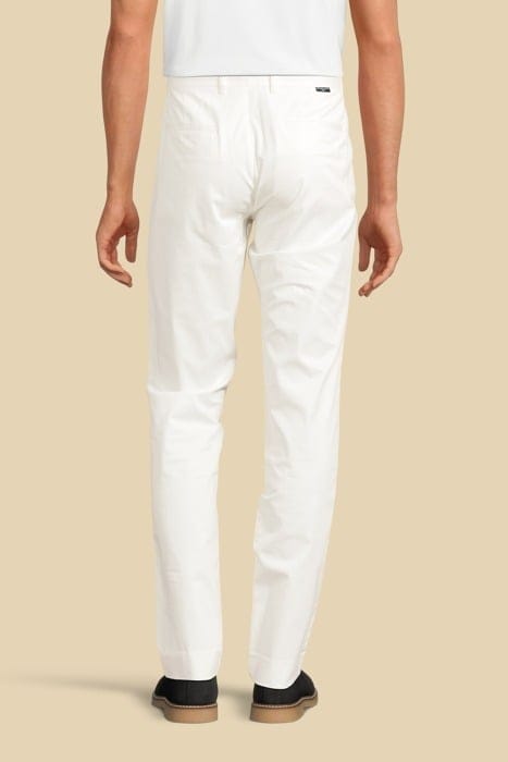 MARCIANO BY GUESS BEN URBAN CHINO SALT WHITE 2