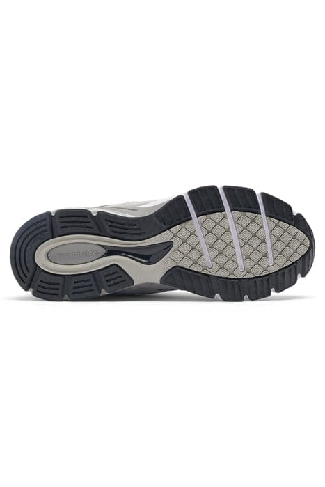 U990GR4  MADE IN USA SNEAKERS IN GREY 5