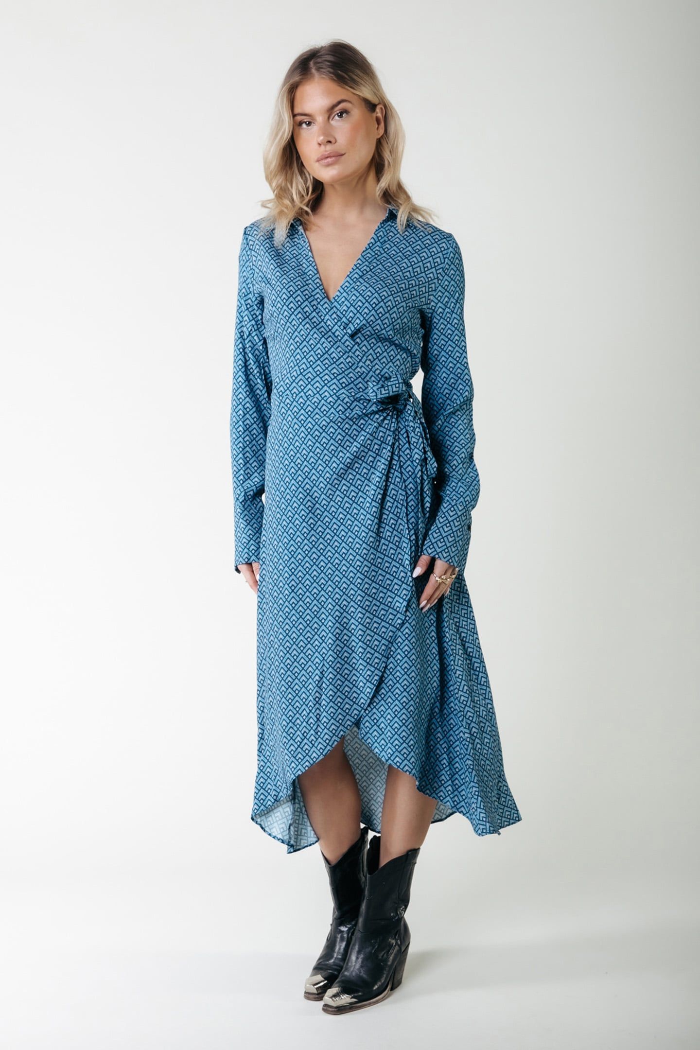 LEA SMALL GEO WRAP MIDI DRESS LS DARK PETROL 1