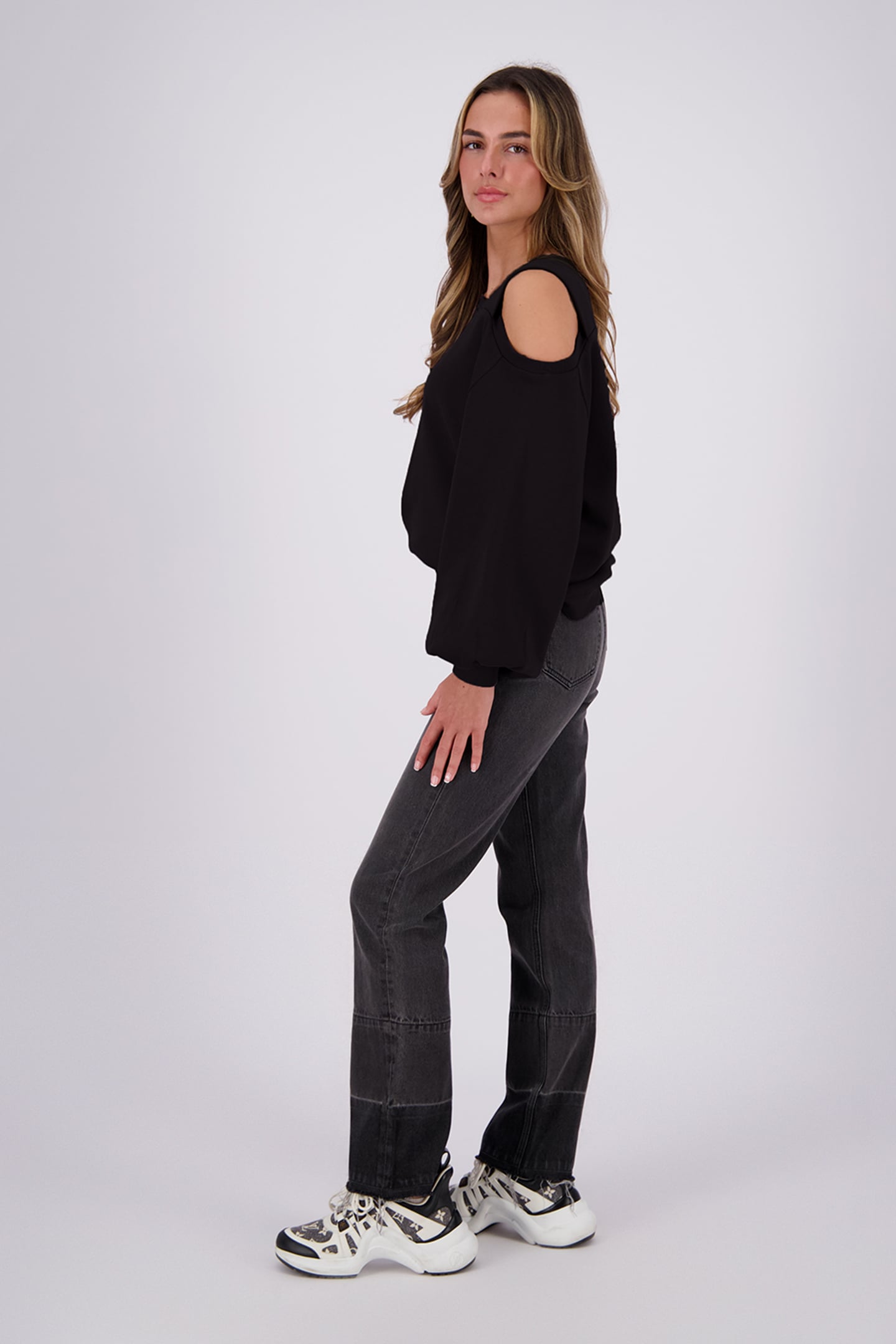 SARAH BLACK 7