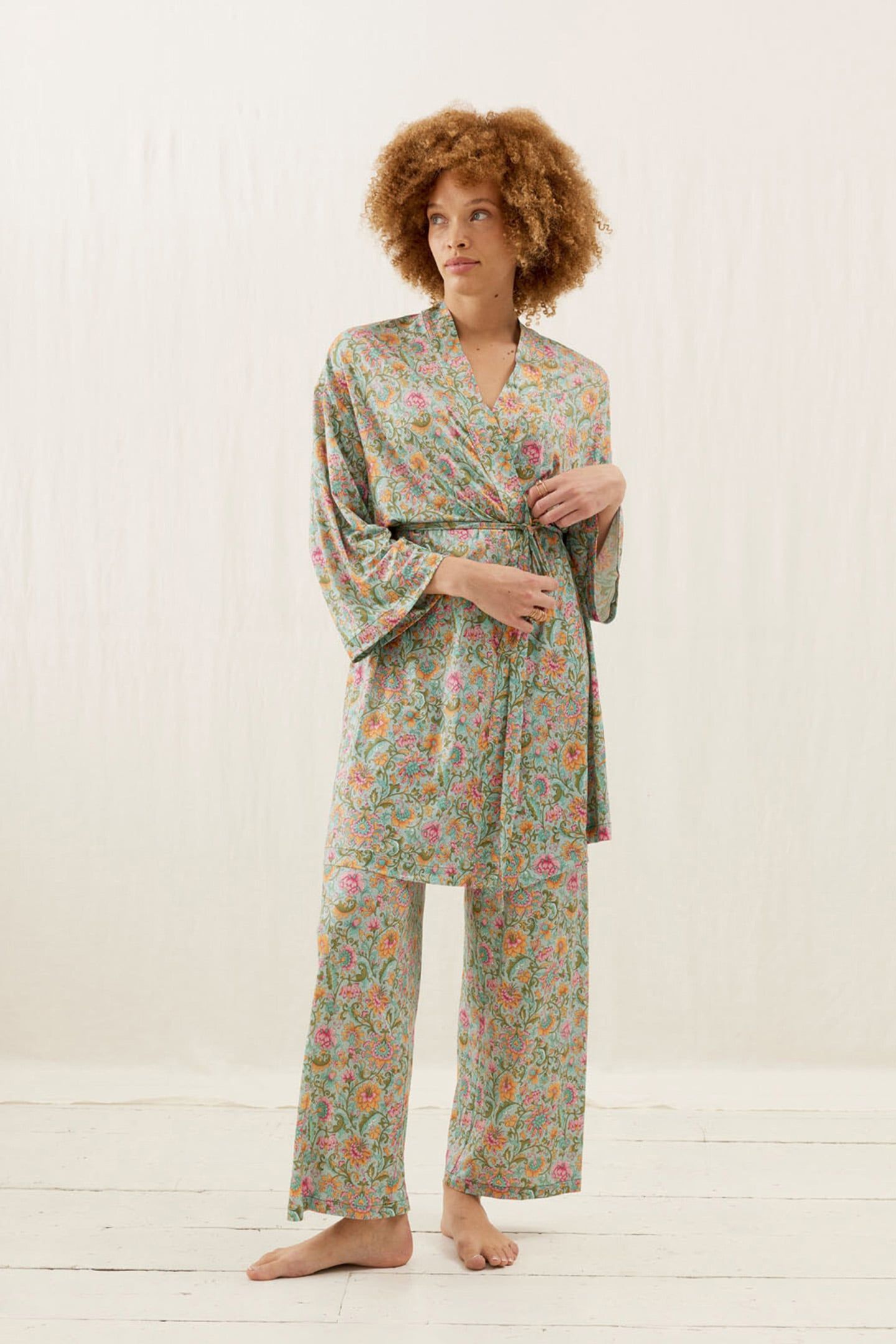 KIMONO YOKI WATER RIVER FLOWERS 1