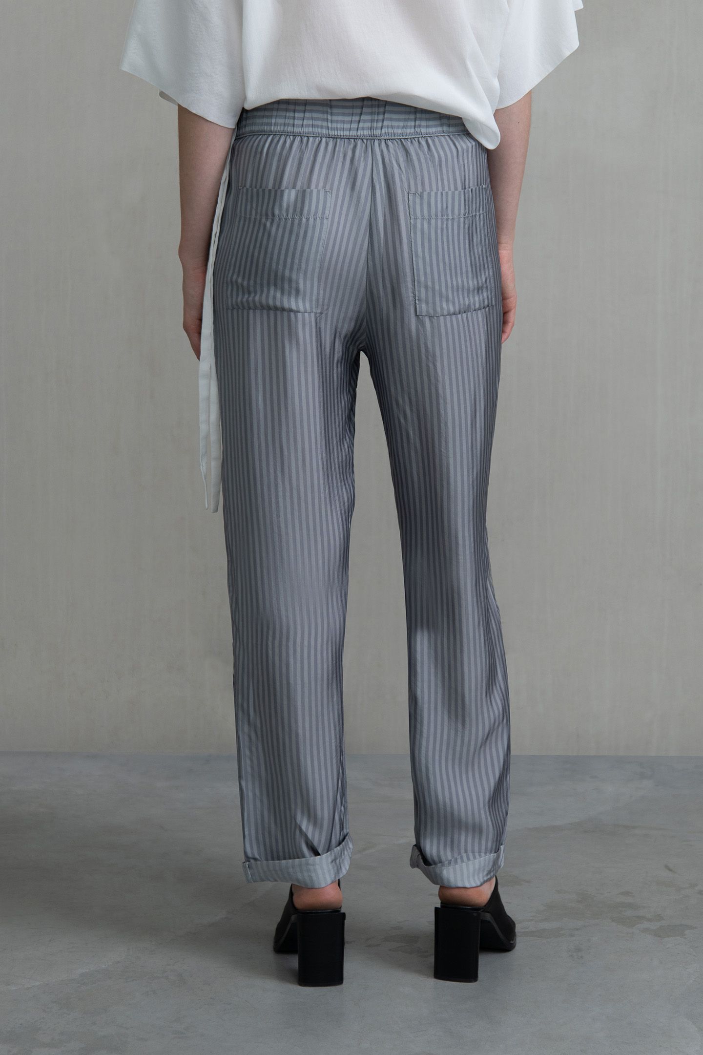 SANDA R TROUSERS IRON 2