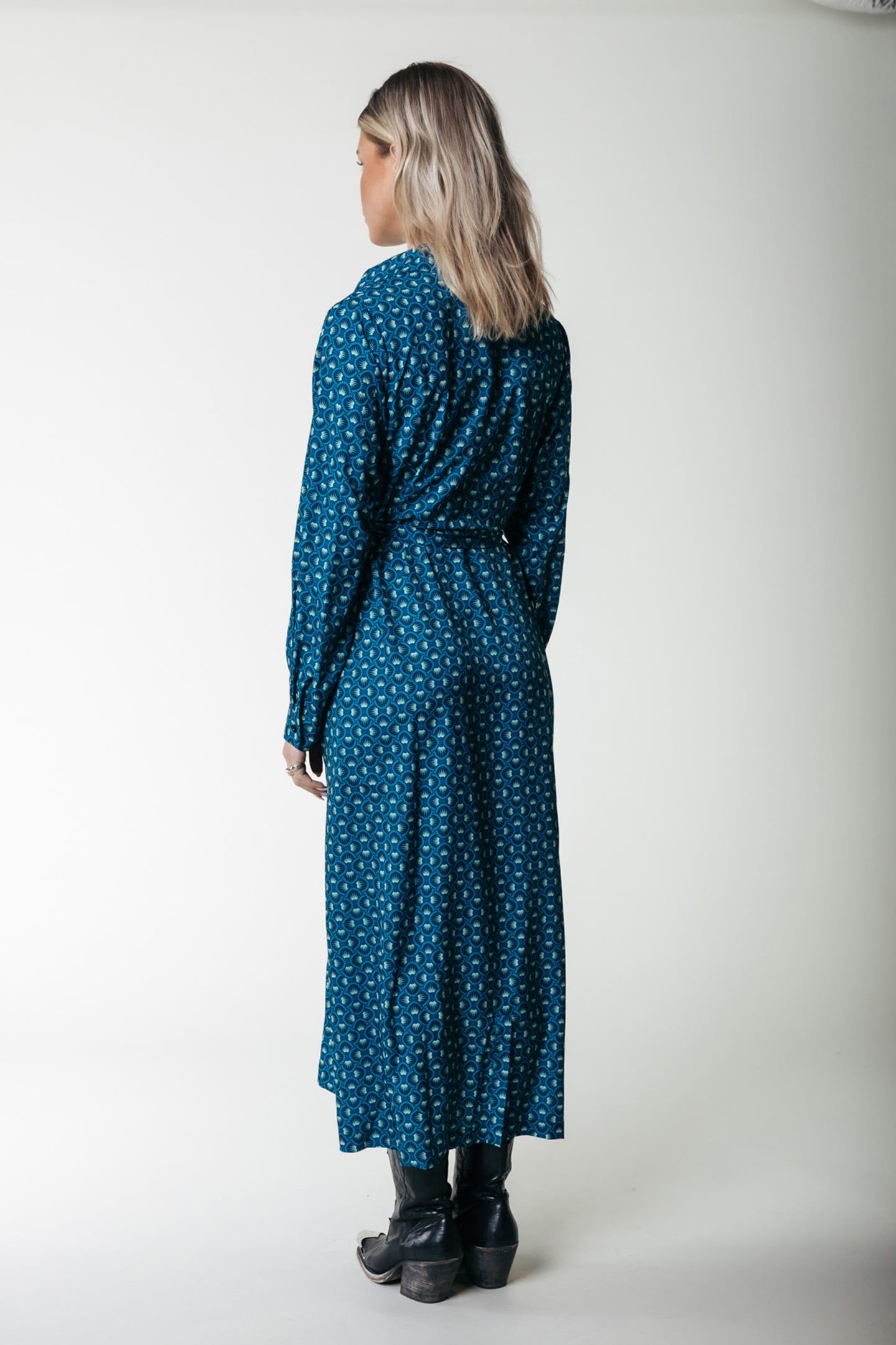 DESIREE GRAPHIC FAN MAXI SHIRT DRESS LS PINE GREEN 2