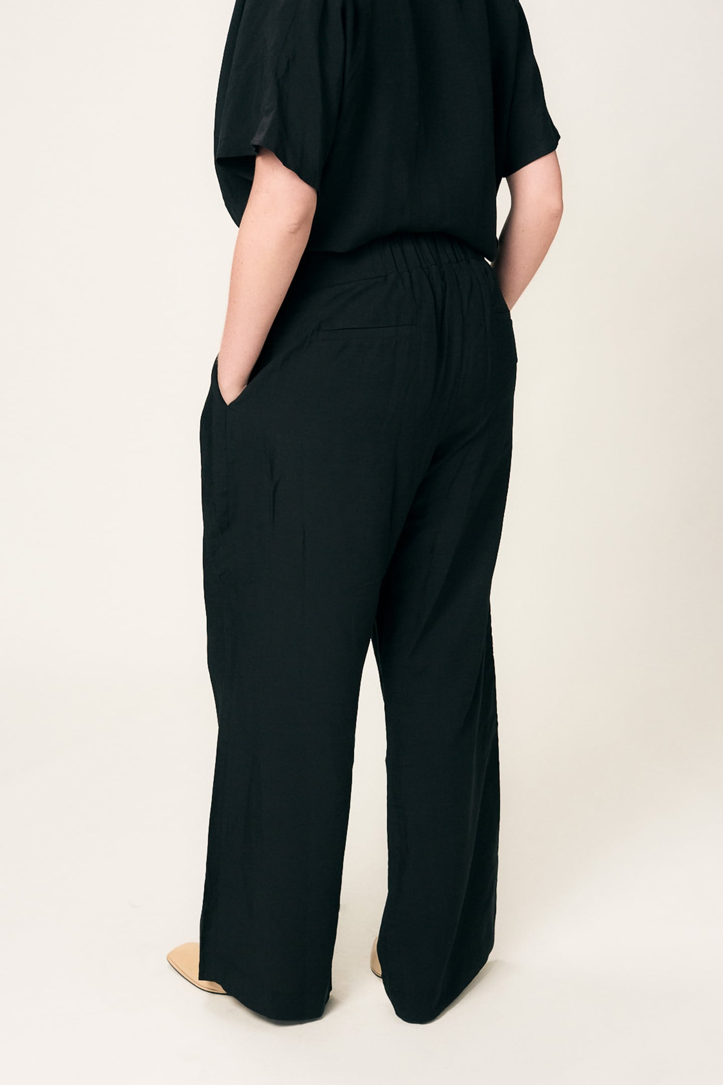 JUNONIA BLACK 2