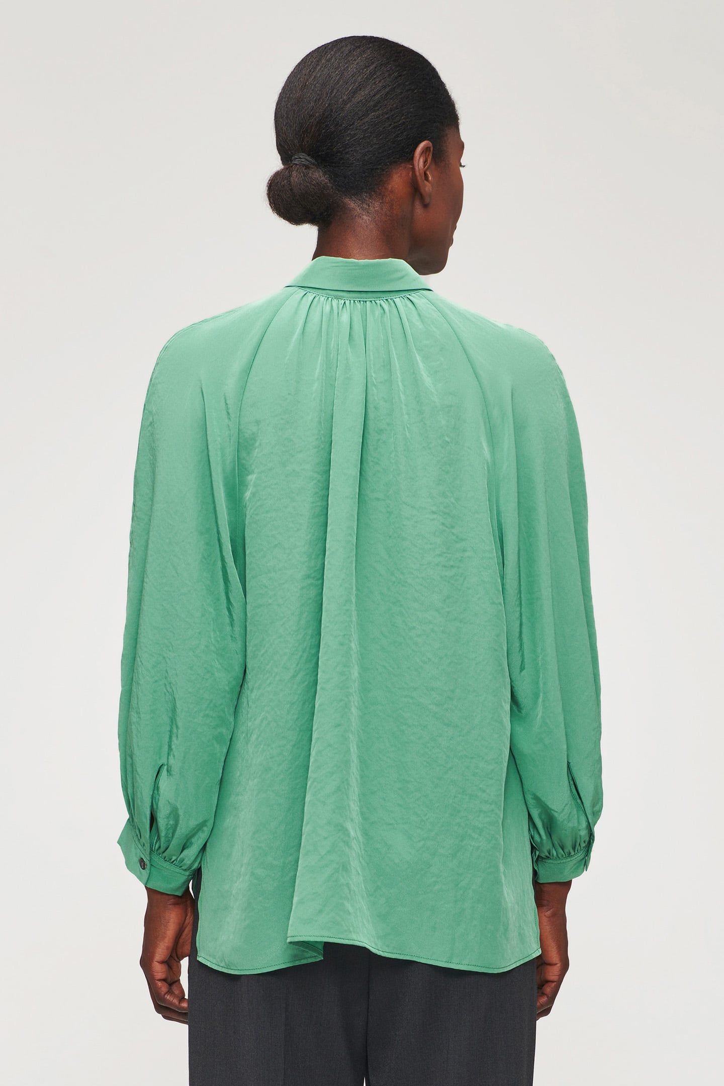 TECHNOSILK OVERSIZED BLOUSE JADE 2