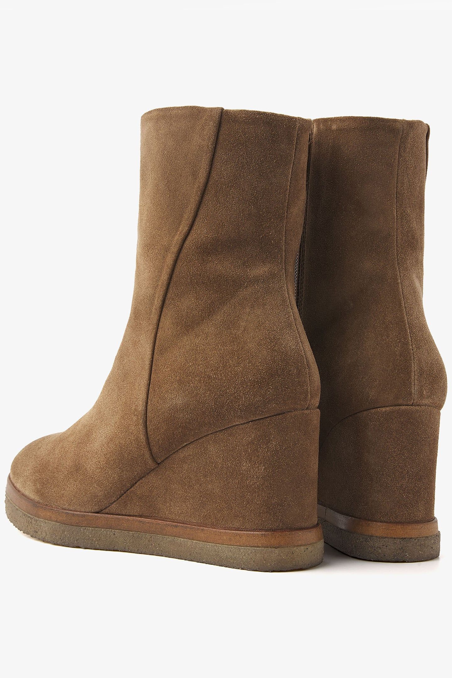 AURA MILEY BROWN 6