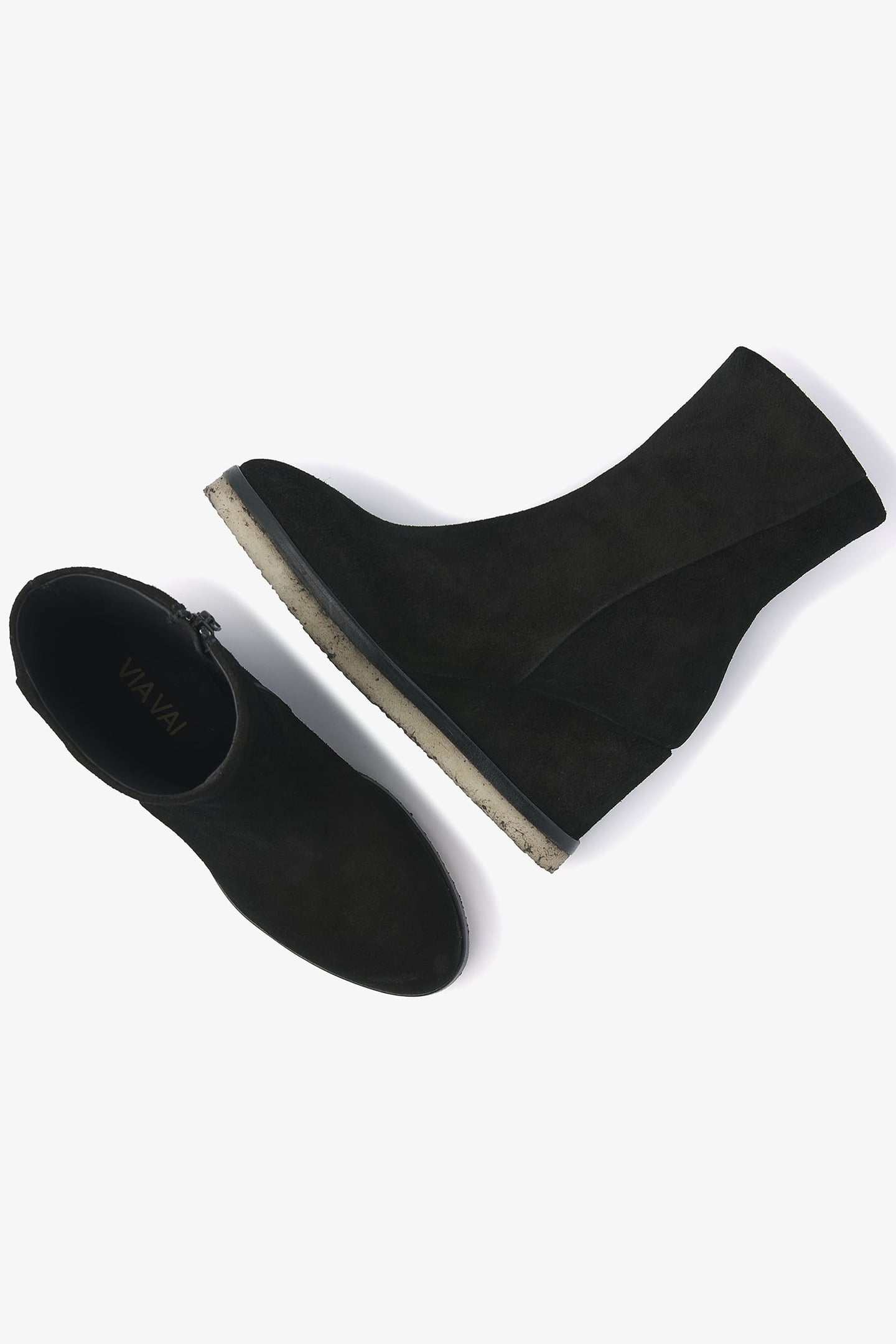 AURA MILEY BLACK 5