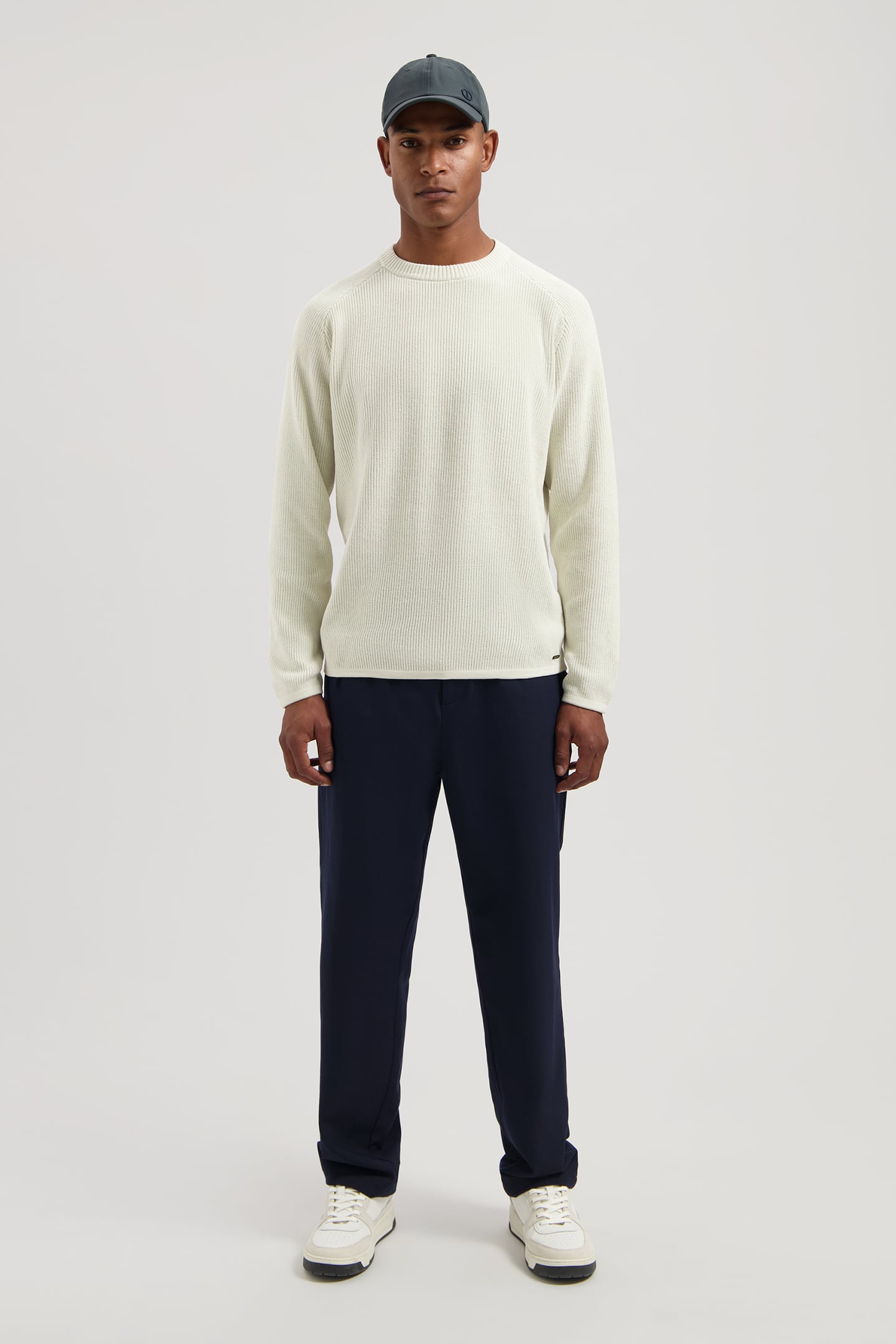 DS-CHENILLE CREWNECK SILVER BIRCH 3