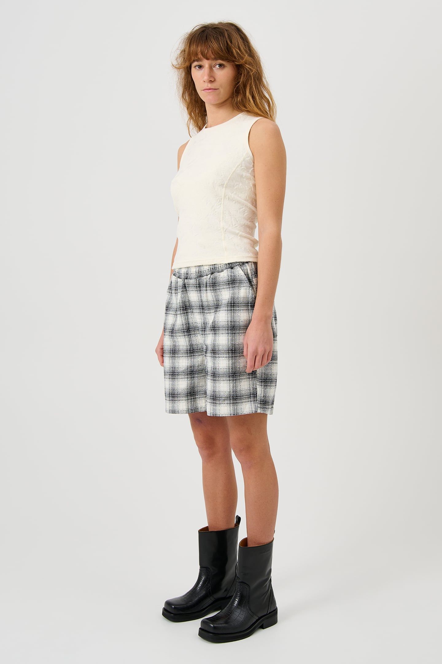 MIRA PLUSH TOP OFF WHITE 1