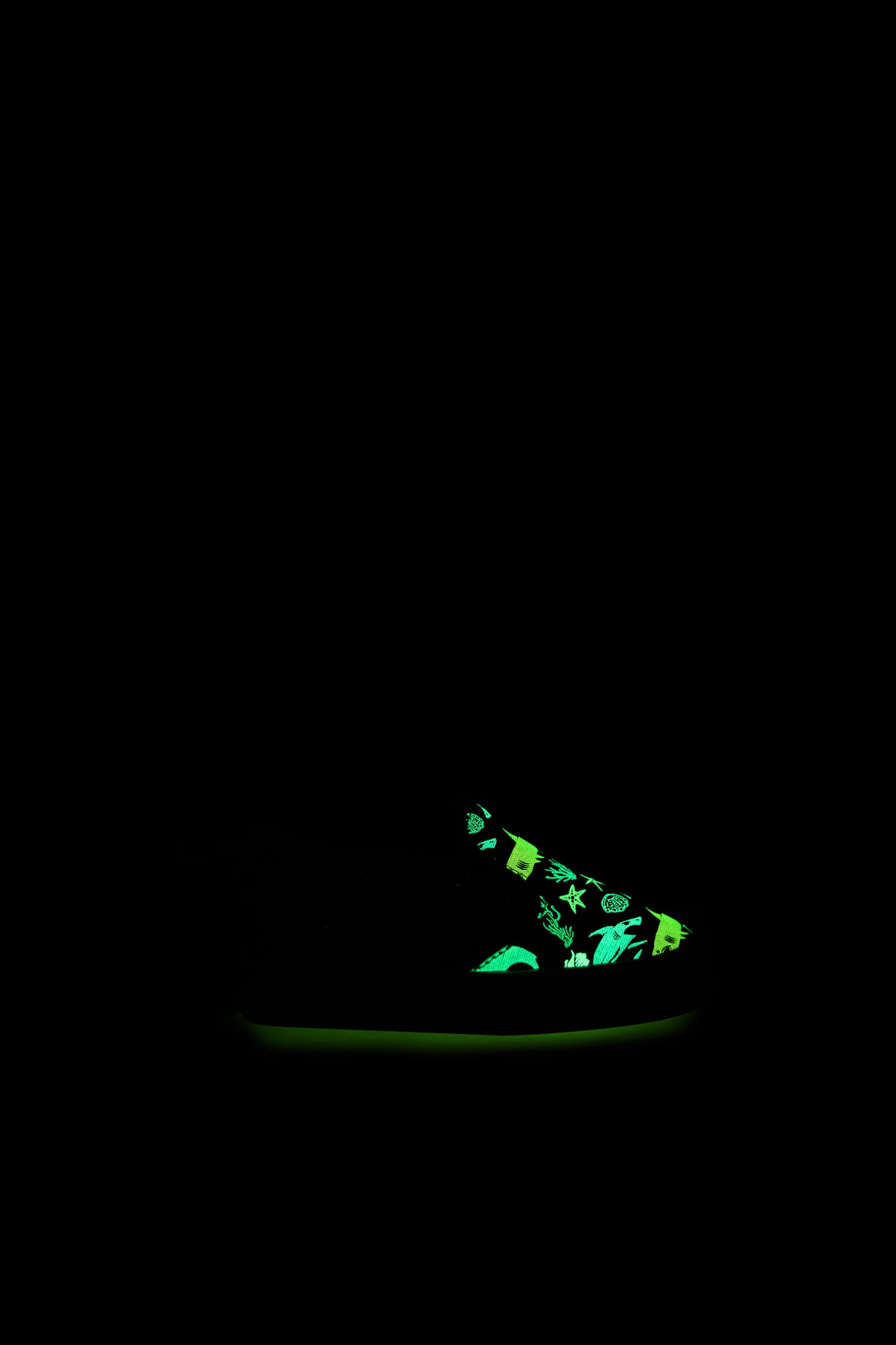 TODDLER SLIP-ON GLOW SHARKS BLUE/MULTI 5