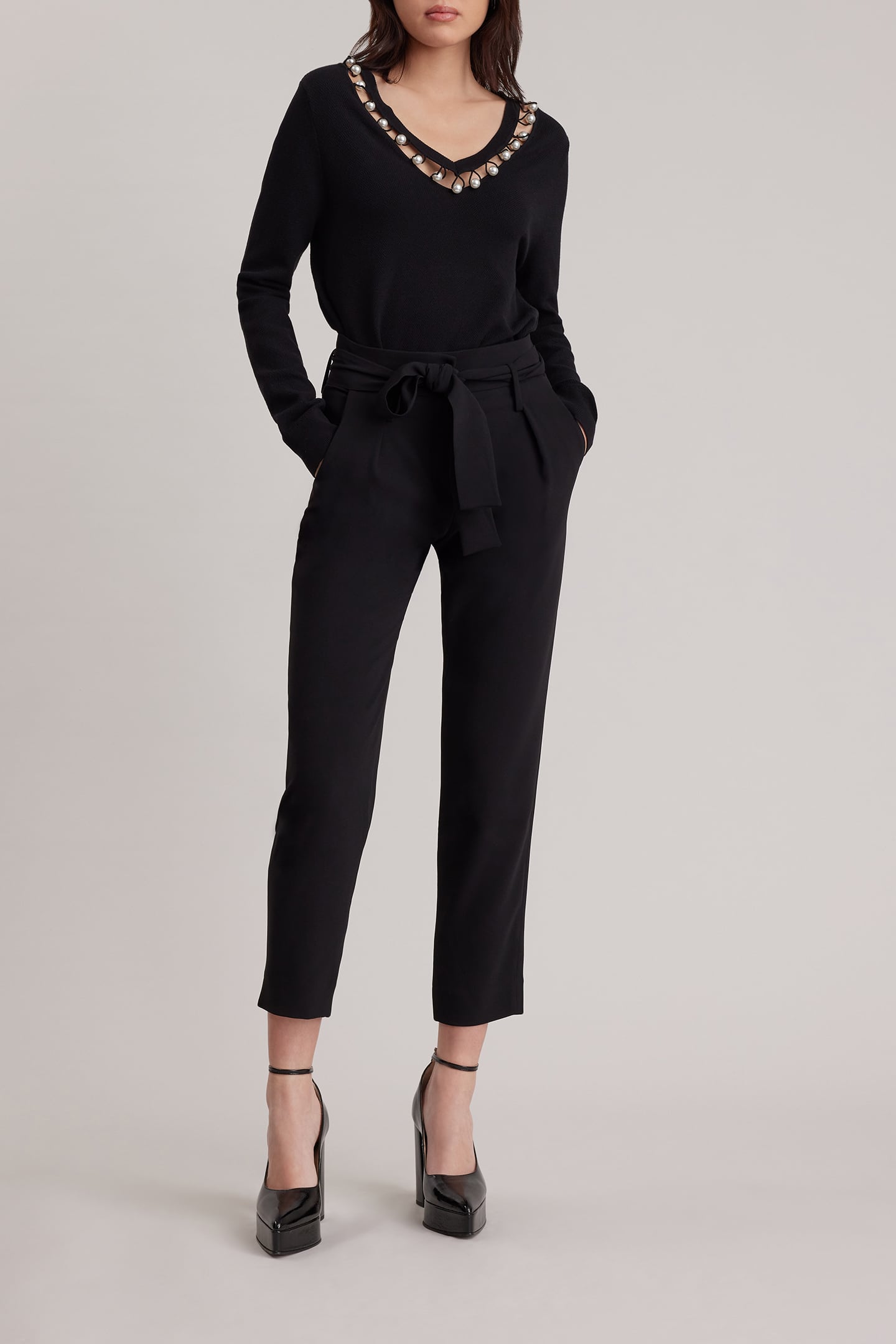 MAYARI PULLOVER BLACK 2
