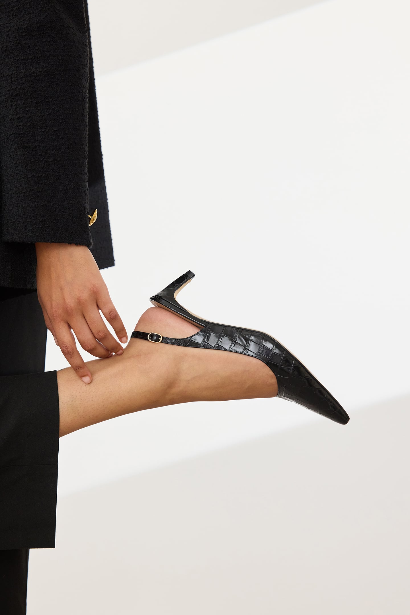 OC ALYSSA LOW HEEL SLING BLACK 5
