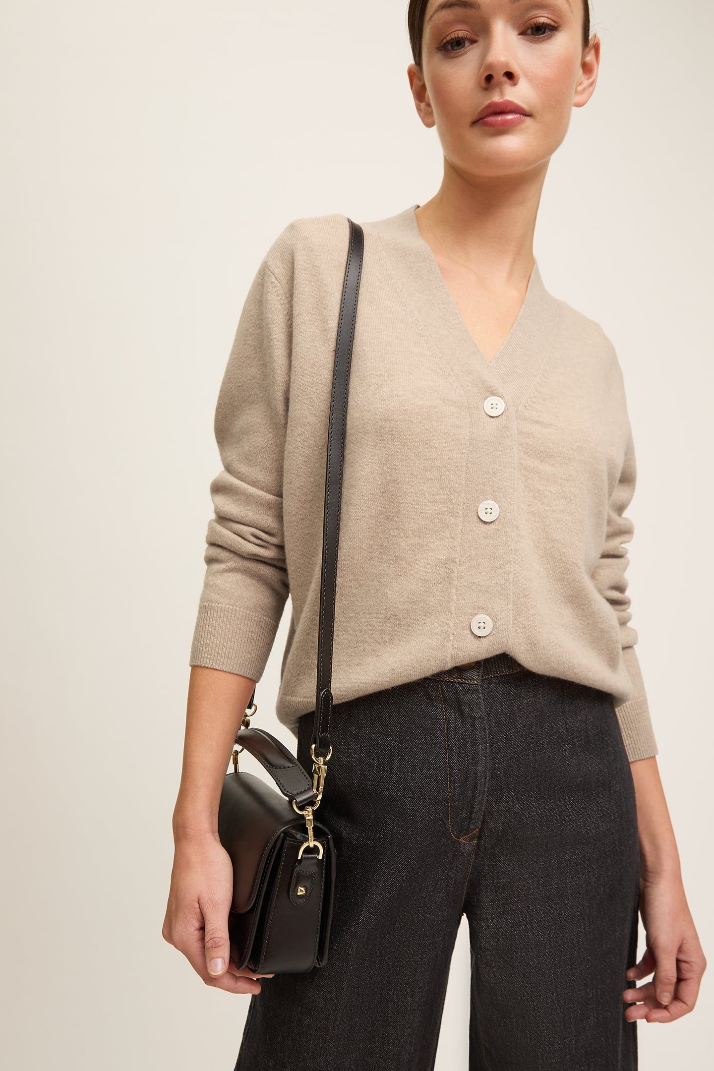 CD MARA V NECK CARDI CHAMPAGNE 2