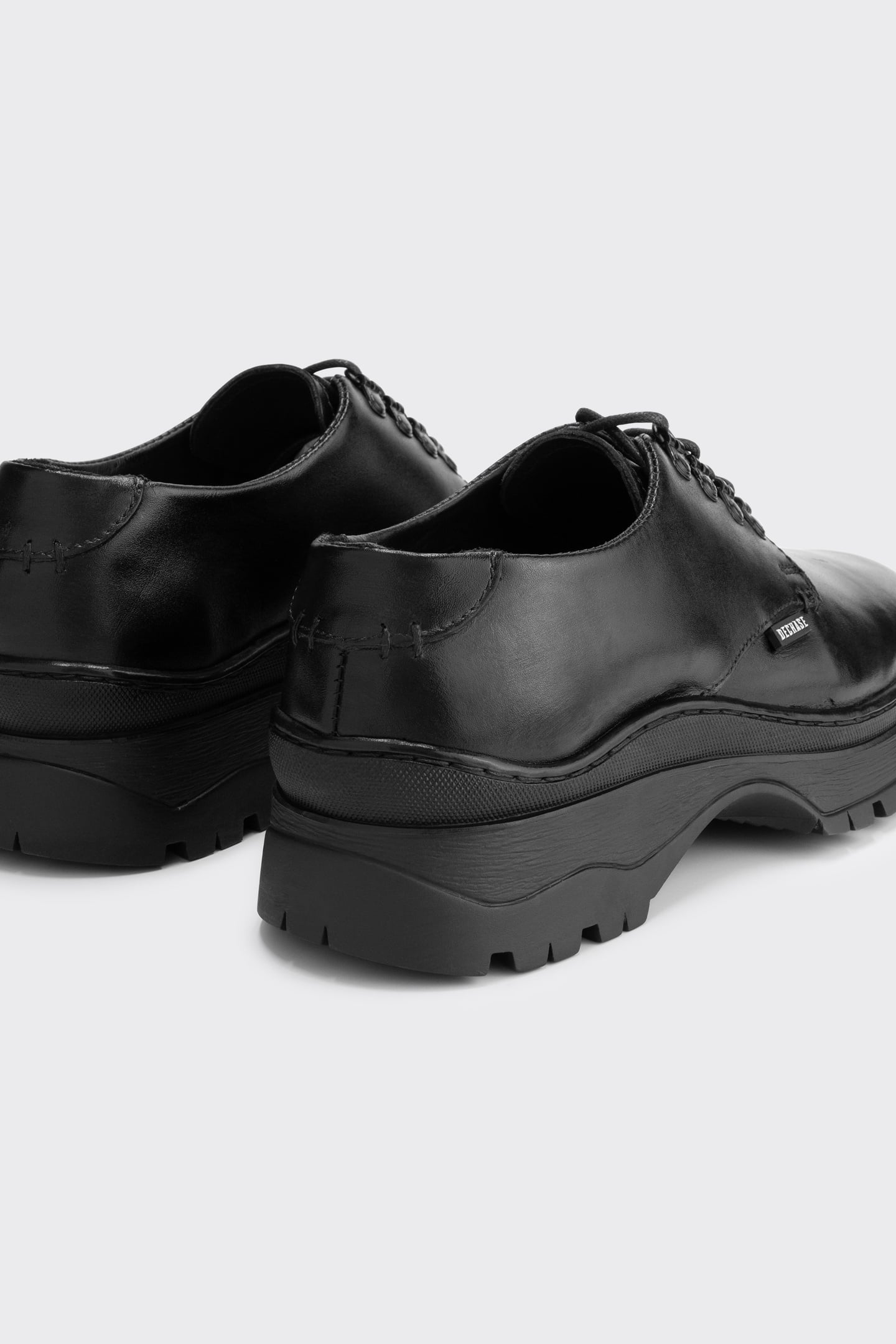 DECHASE – MOGES BLACK WAXY 3
