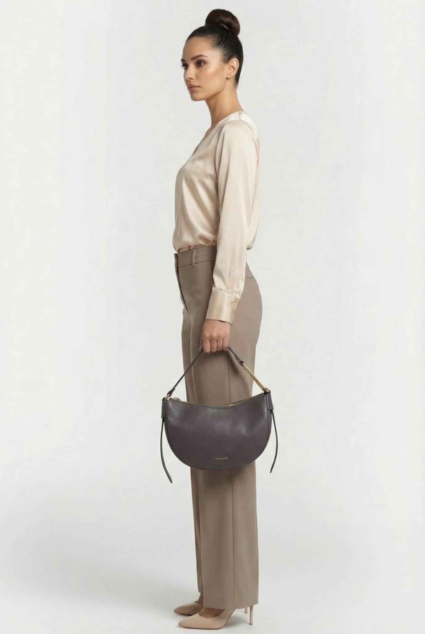 SHOULDER BAG IN BLACK 2