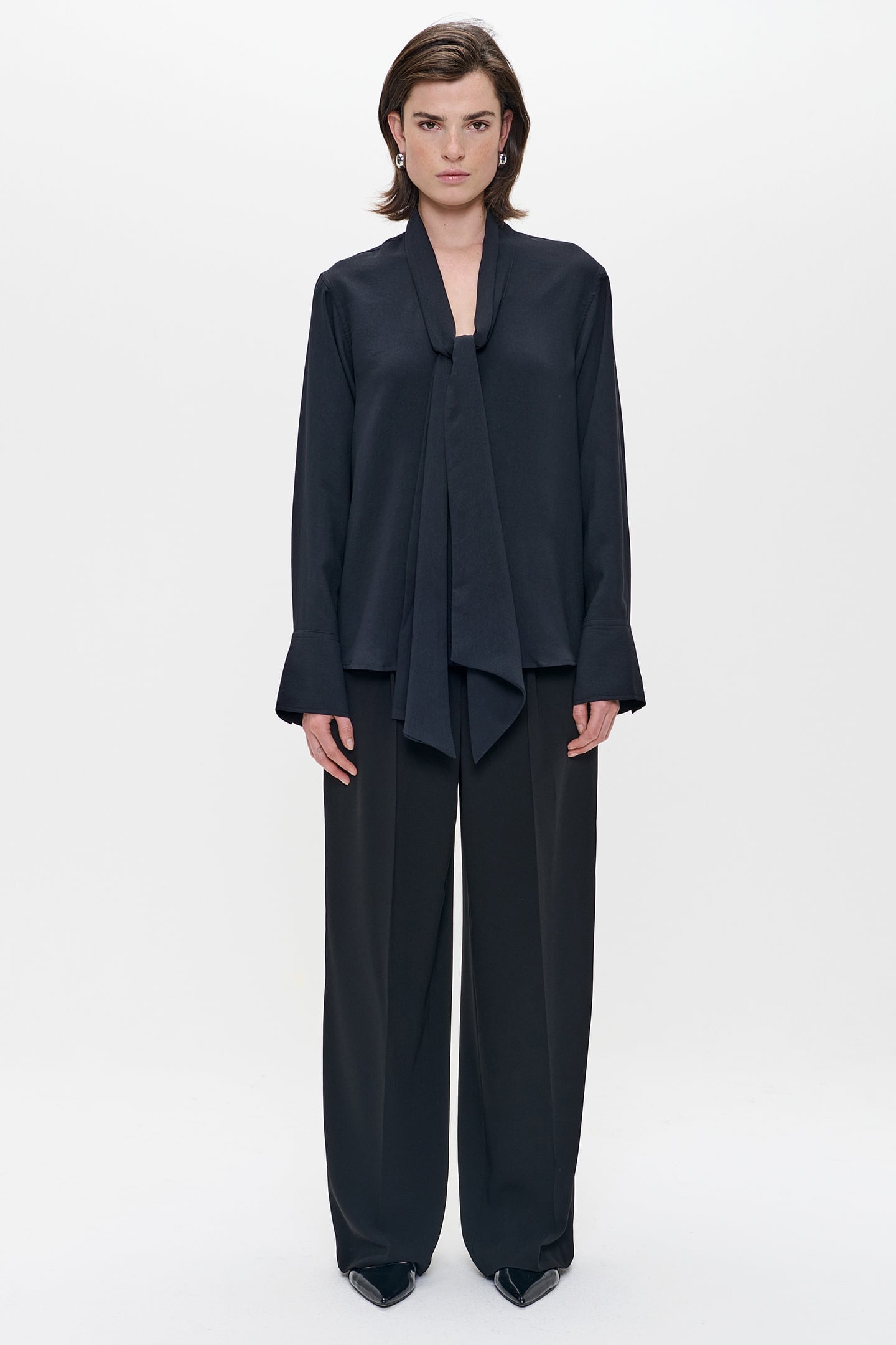 BOW SHIRT BLACK 3