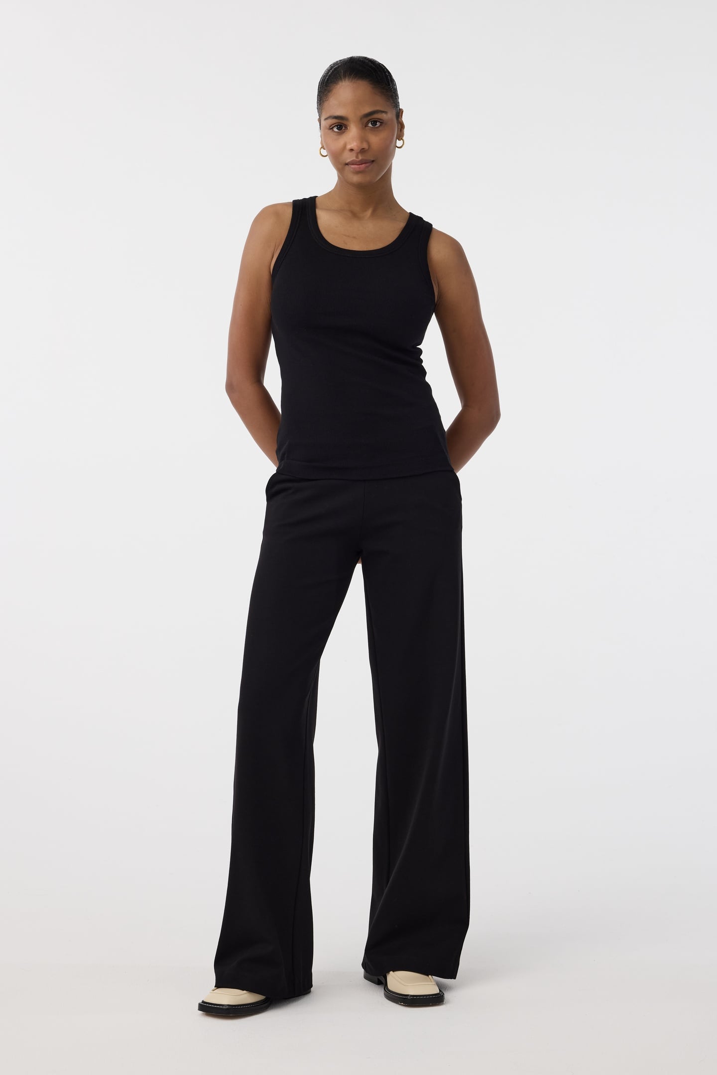 ELLA TOP BLACK 5