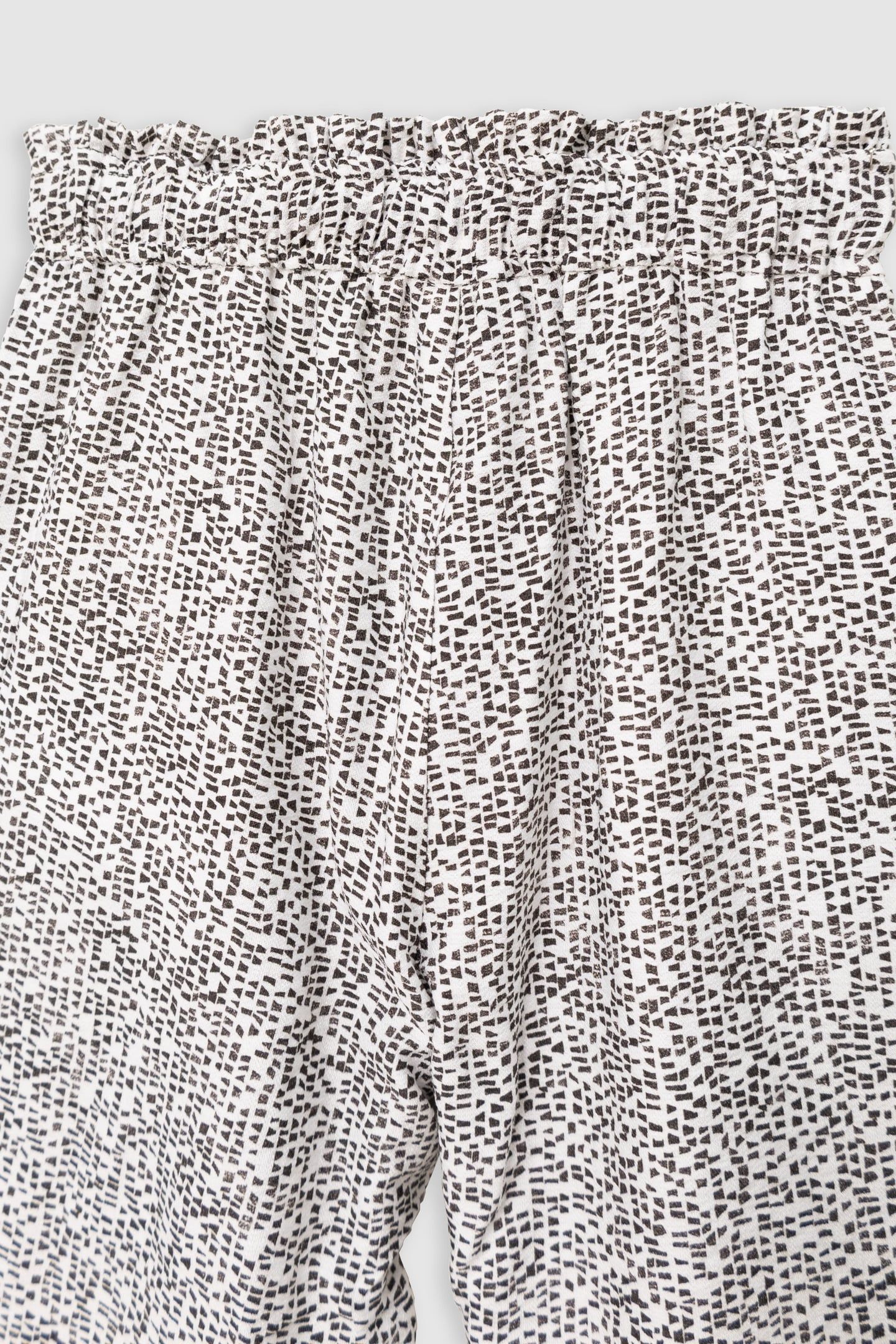BLACK GRAPHIC PANTS 5