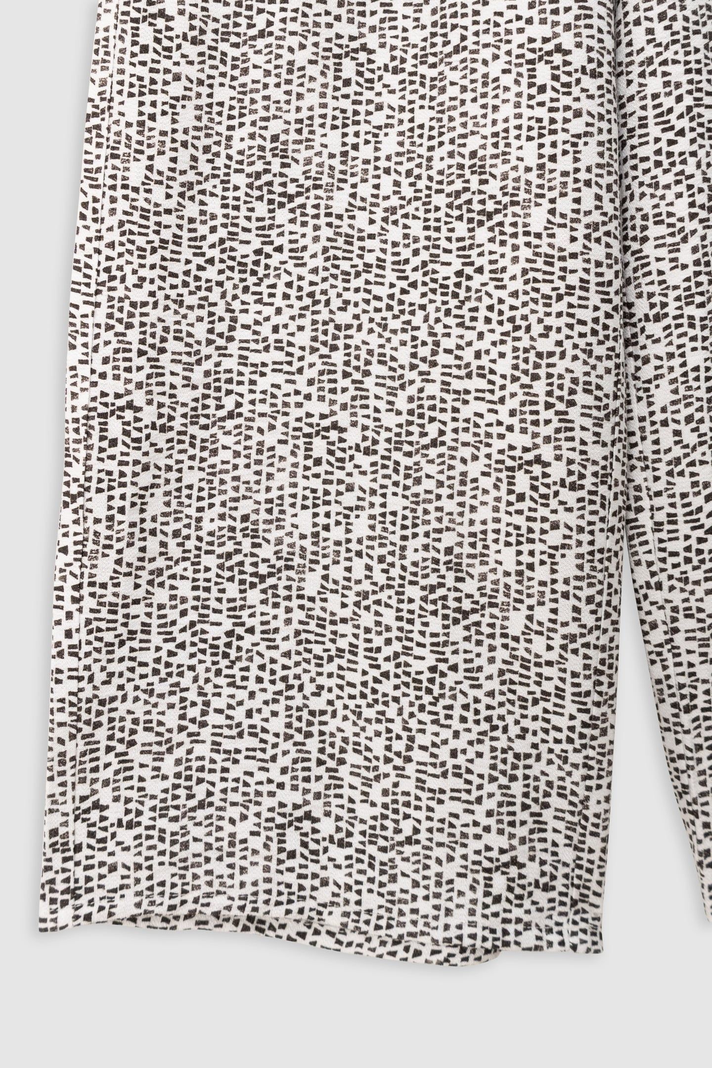 BLACK GRAPHIC PANTS 4