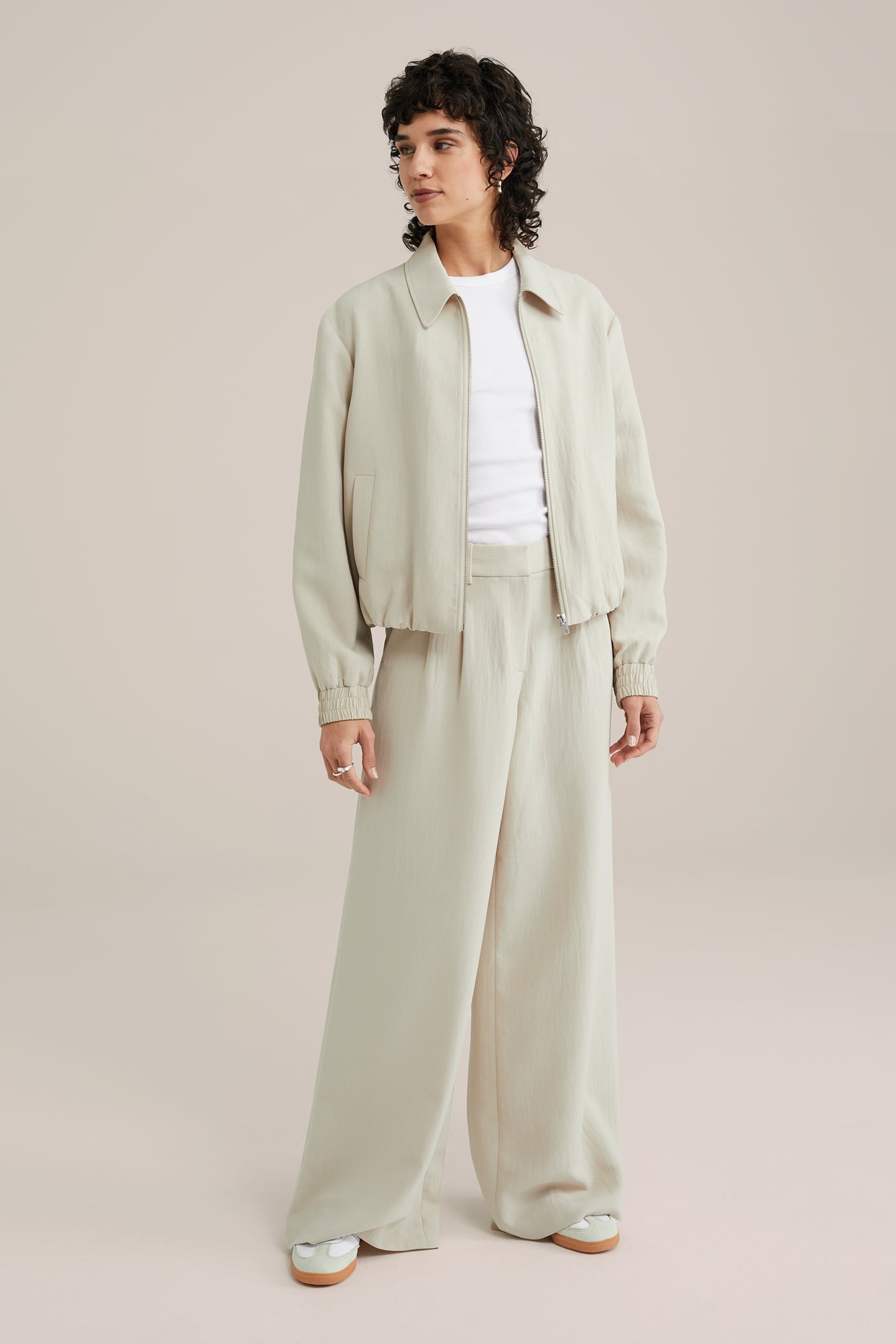 BOMBER BEIGE 2