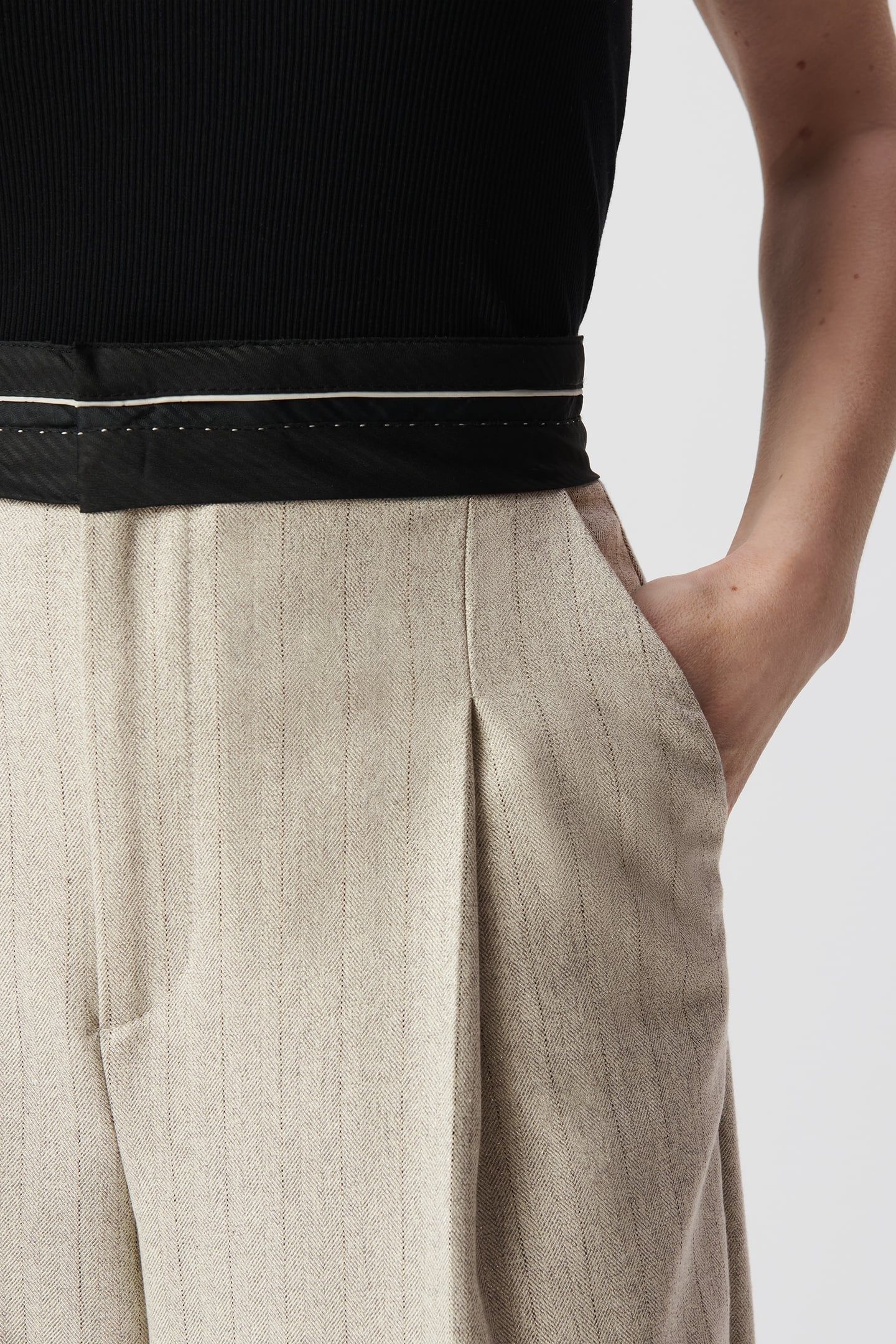GREY SUIT PANTS WITH LUREX STRIPE PATTERN 5