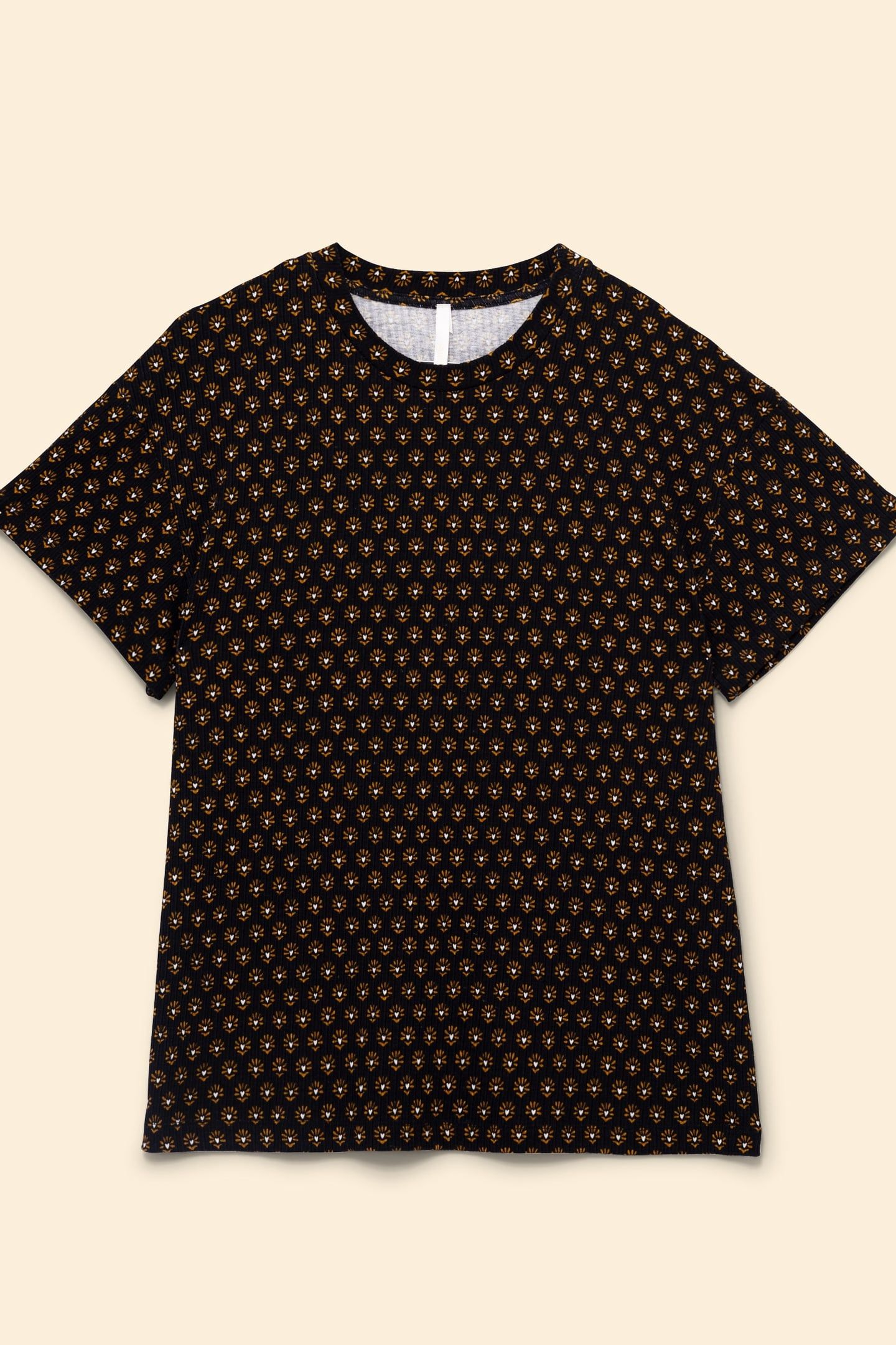 BLACK FLORAL HEART T-SHIRT BLACK 3