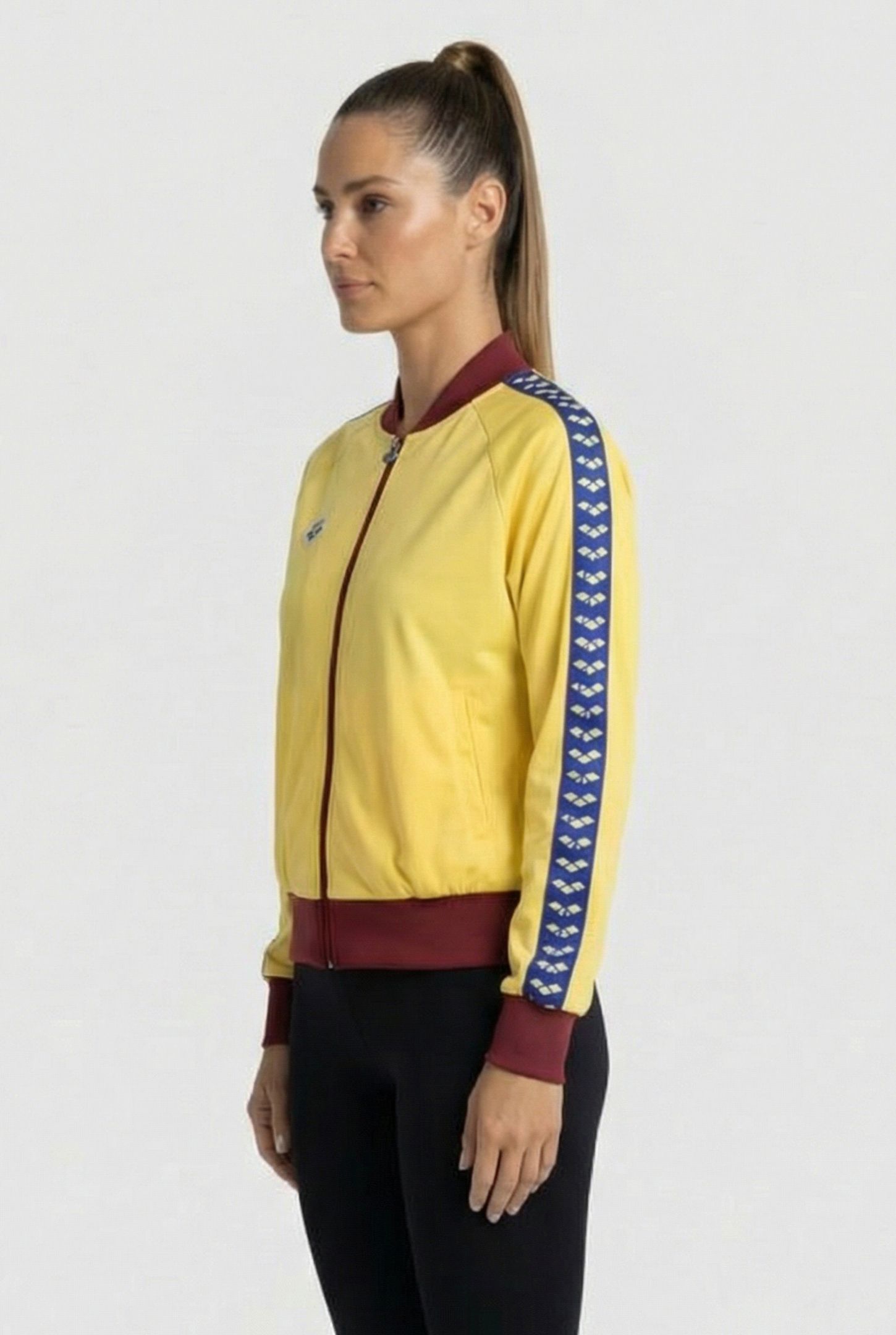W RELAX IV TEAM JACKET BUTTER BURGUNDY 3