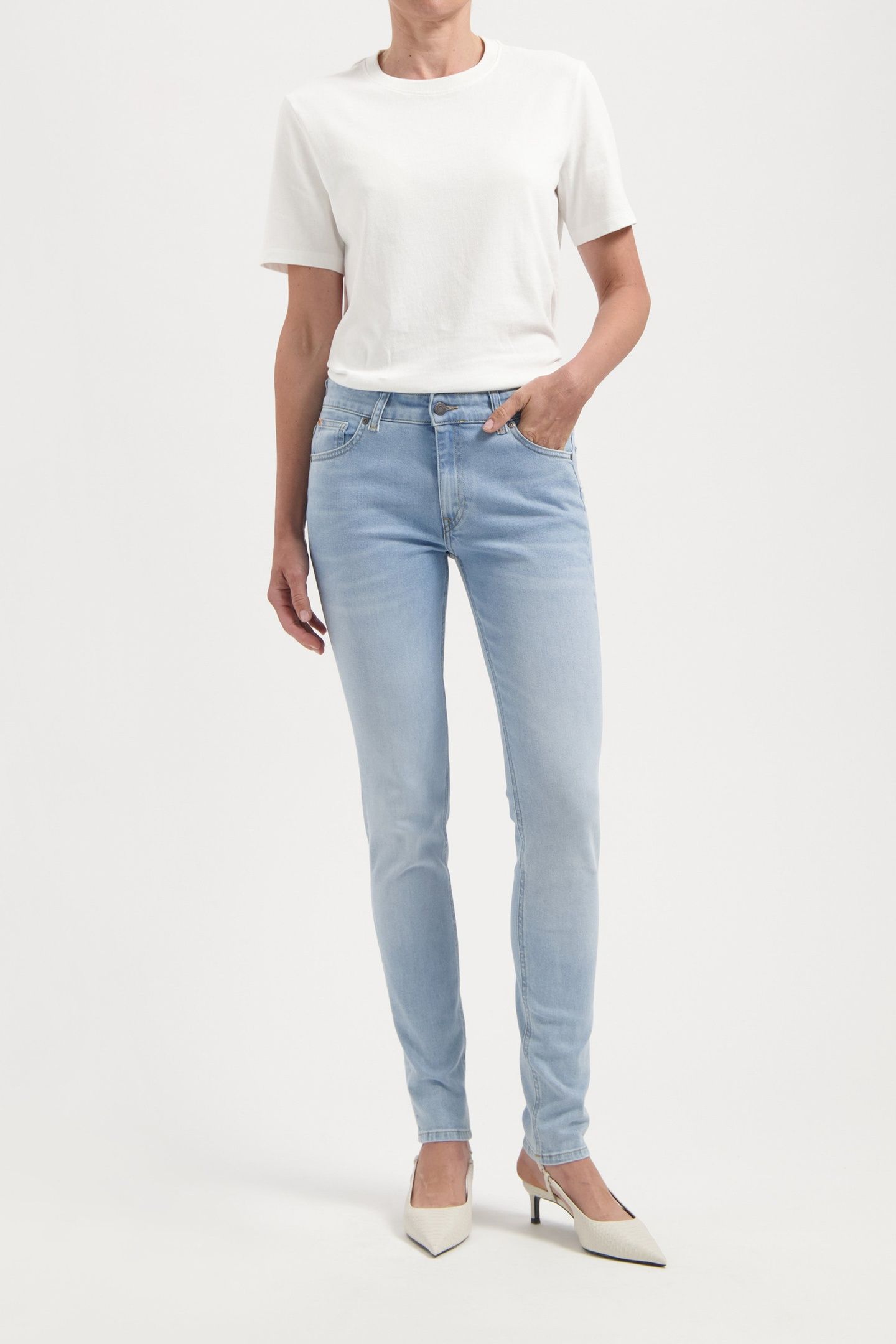 SKYLER MID SKINNY LIGHT AGED 2