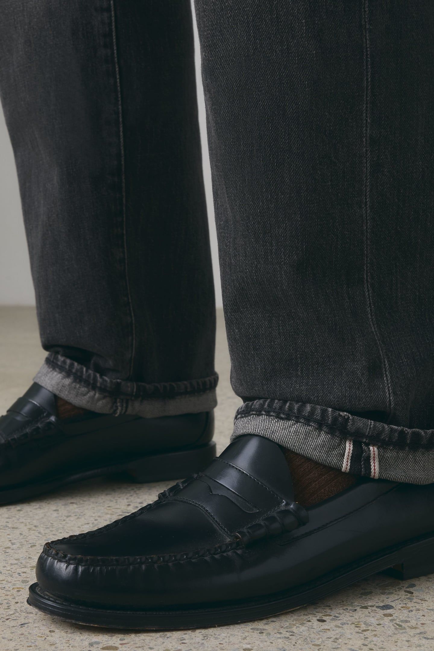 505 REGULAR BASALT ROCK SELVEDGE 6