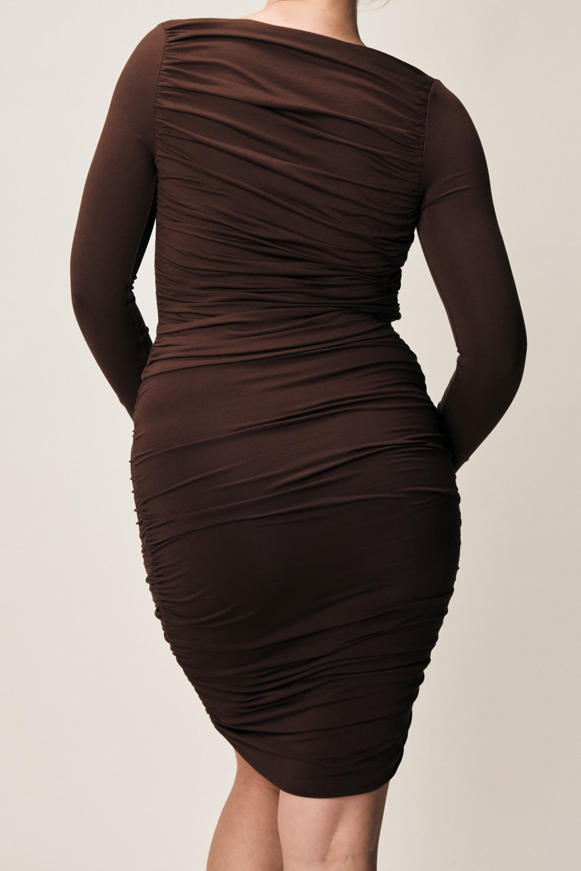 VINCA WALNUT 2