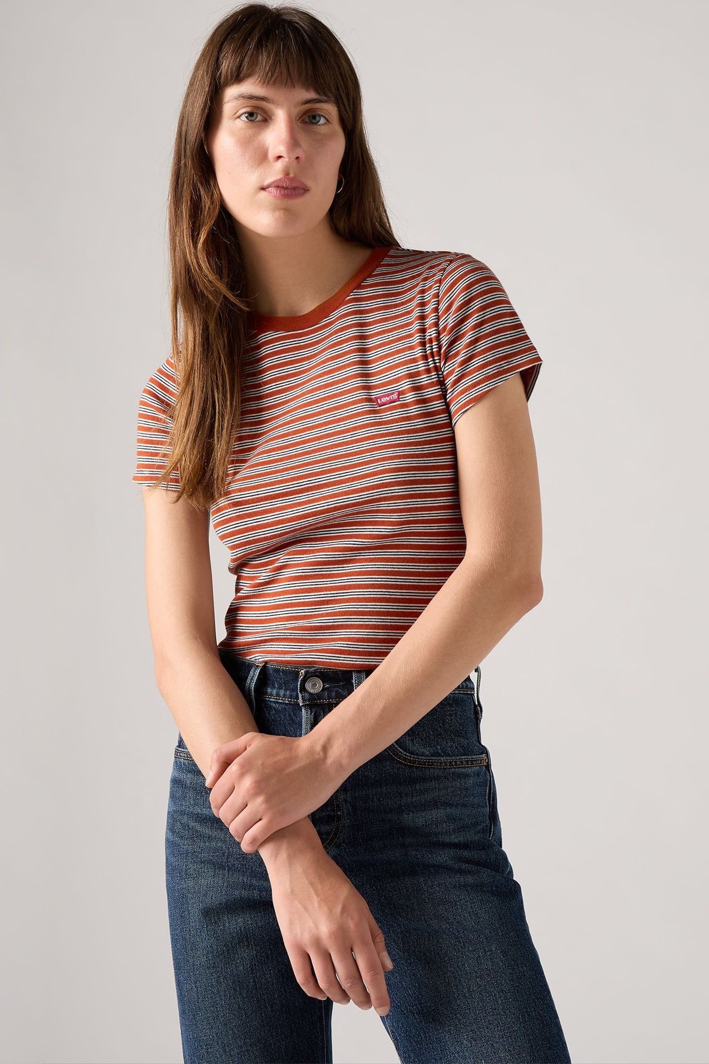 ESSENTIAL HOUSEMARK TEE RED 2