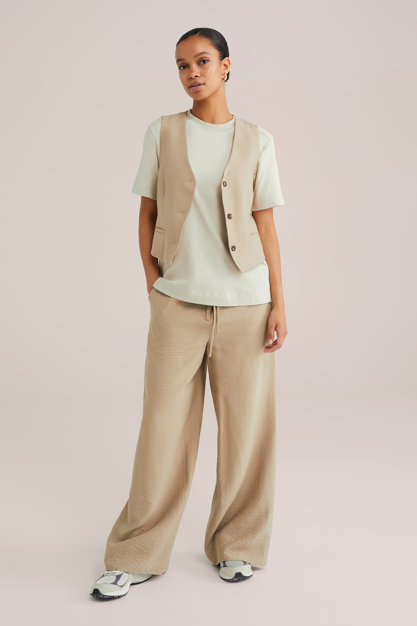 WAISTCOAT BEIGE 3