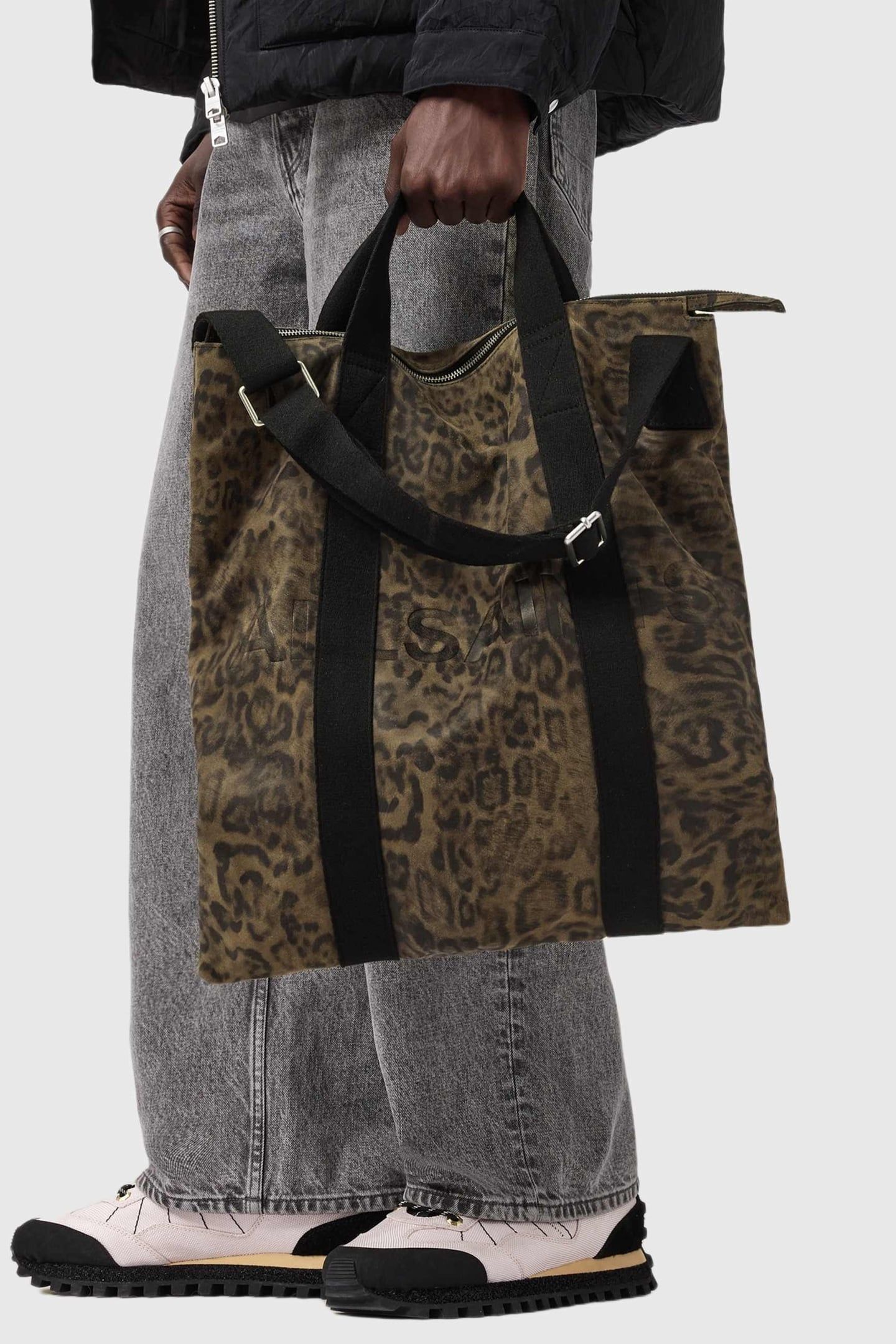 KEI LEOPD BACKPACK LEO KHAKI/BLACK 1