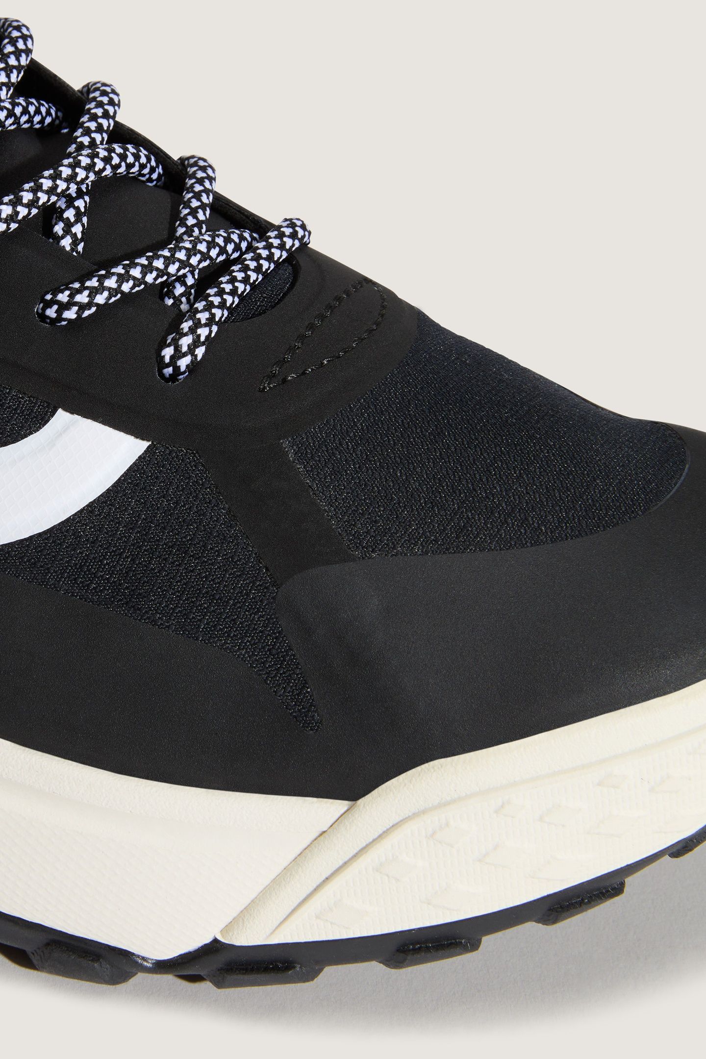 UNISEX CROSSPATH MID BLACK/WHITE 6