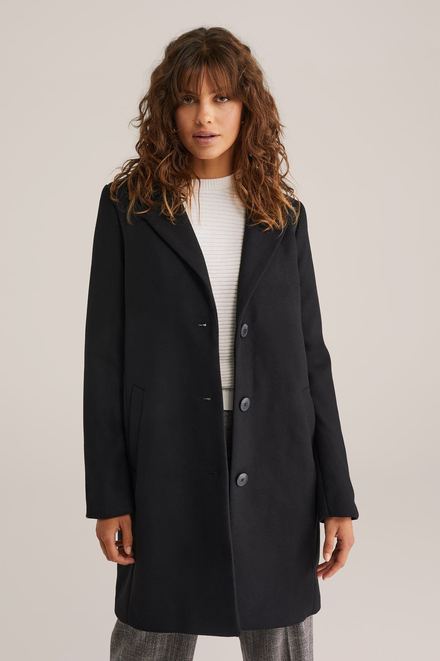 COAT BLACK 1