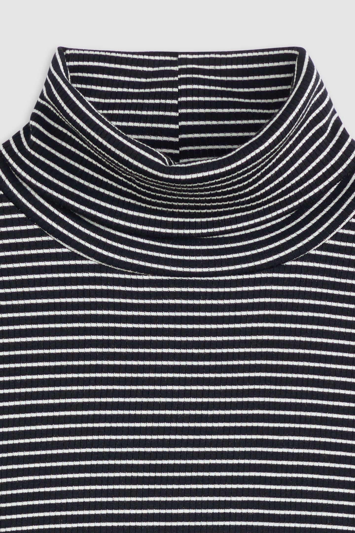 DREAMY TURTLENECK TOP BLACK 5