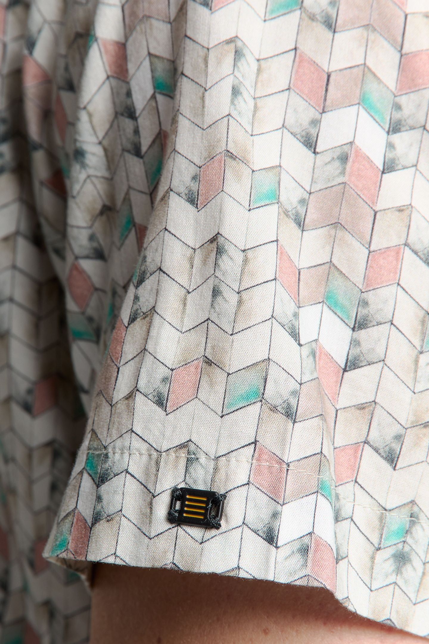 SHIRT SHORT SLEEVE ALLOVER PRINTED SAND 6