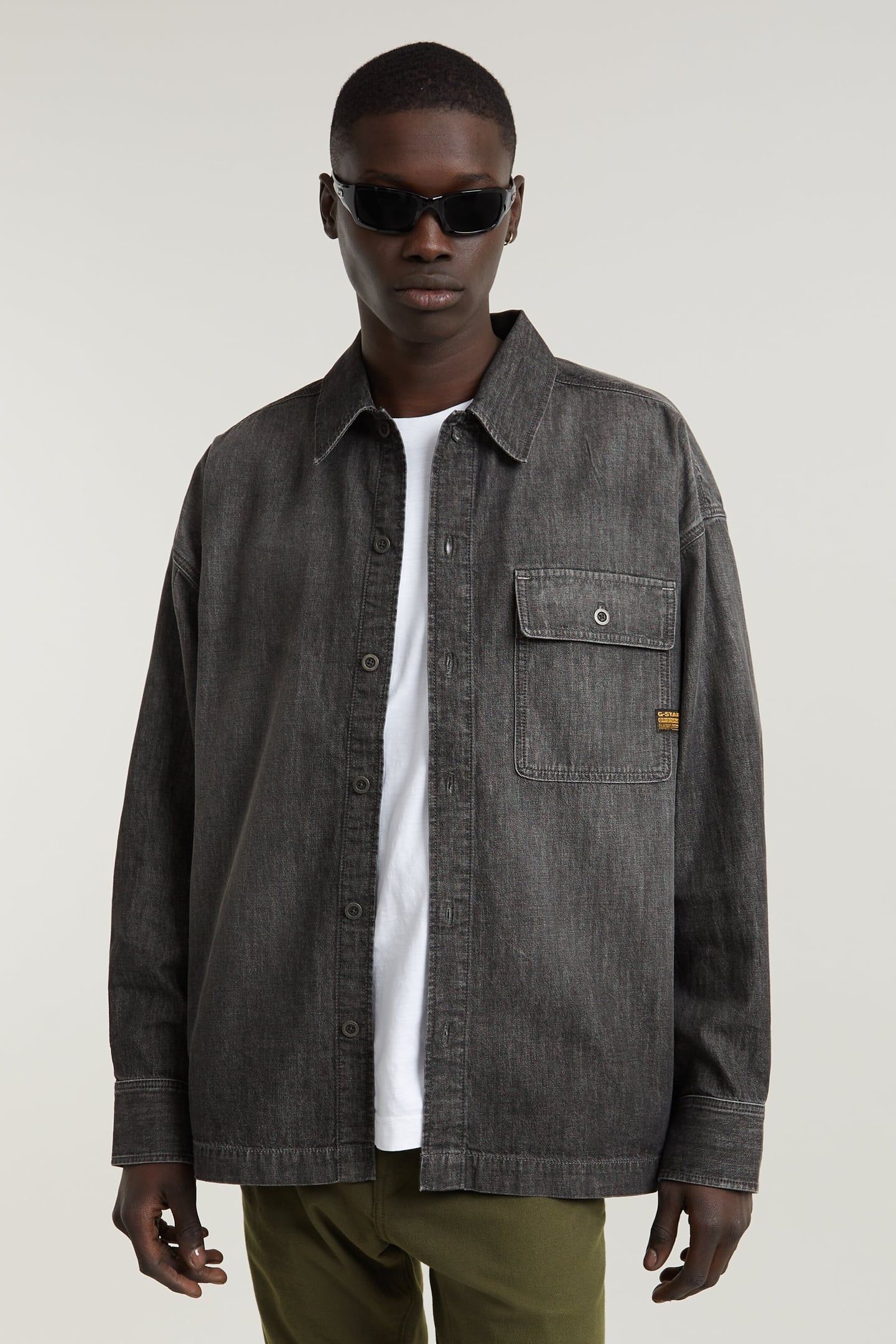 BOXY FIT FLAP POCKET SHIRT WORN IN OVERCAST SKY 1