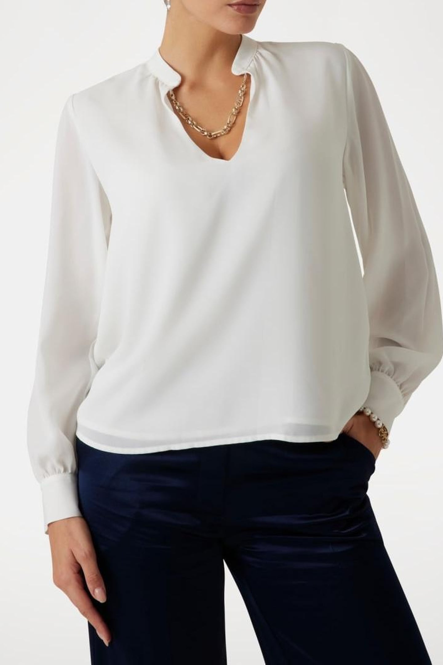 MARCIANO BY GUESS GRETA LS TOP W/ CHAIN MACADAMIA 2