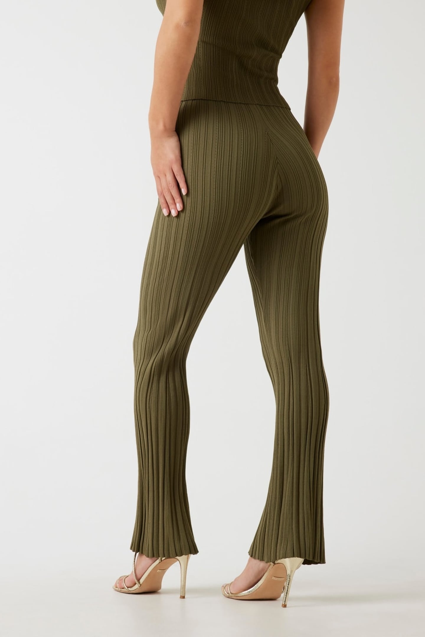 MARCIANO BY GUESS GIADA FLARE SWEATER PANT ARMY OLIVE 3
