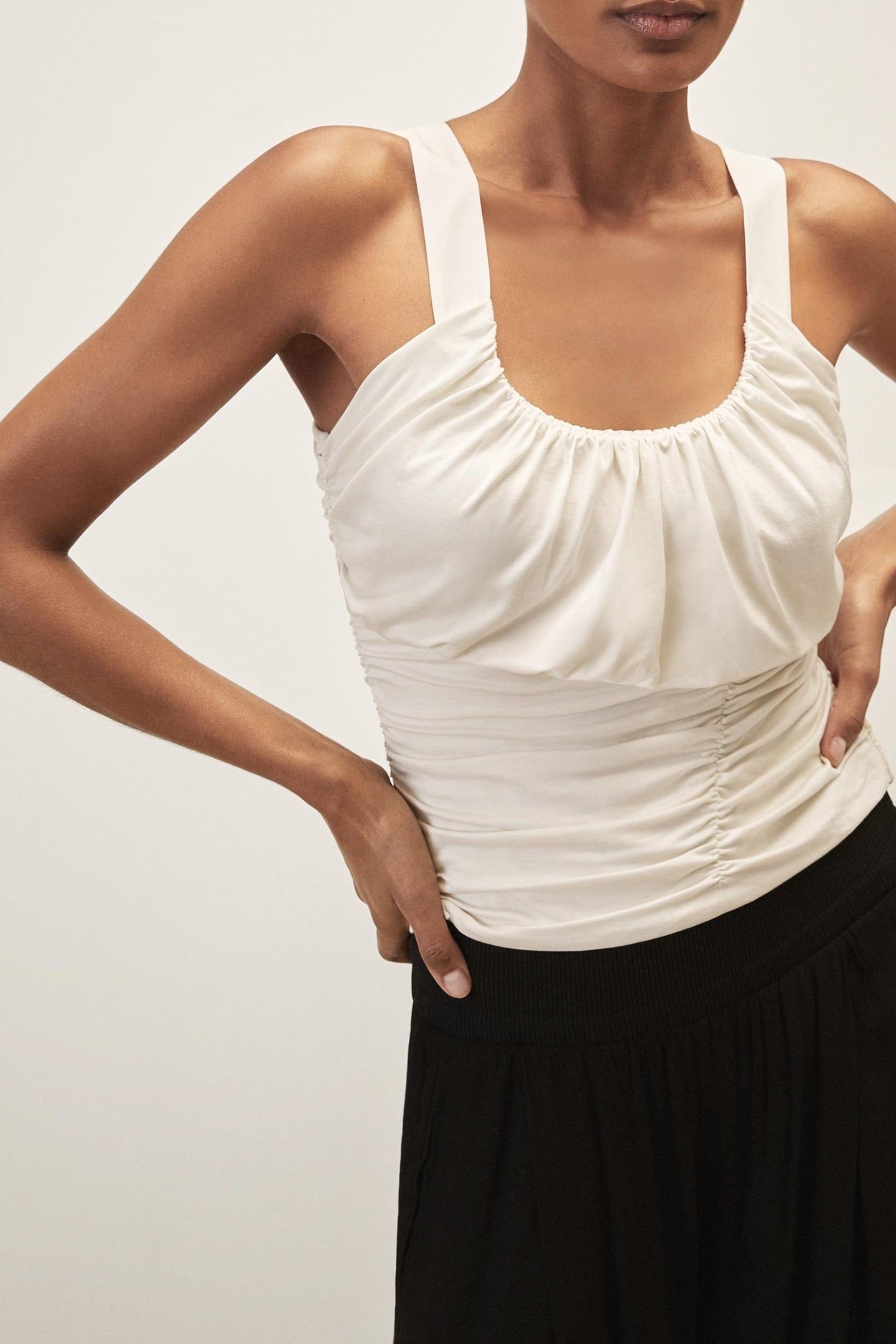 RUCHED VEST IVORY 2