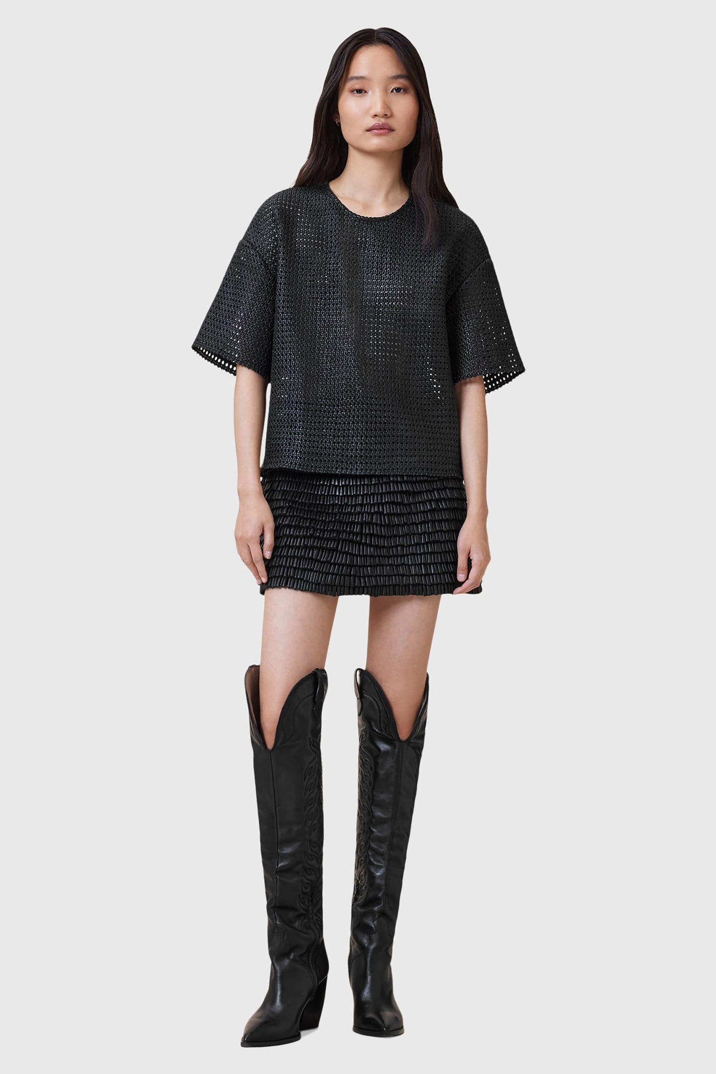 NESSA LEA TEE BLACK 1