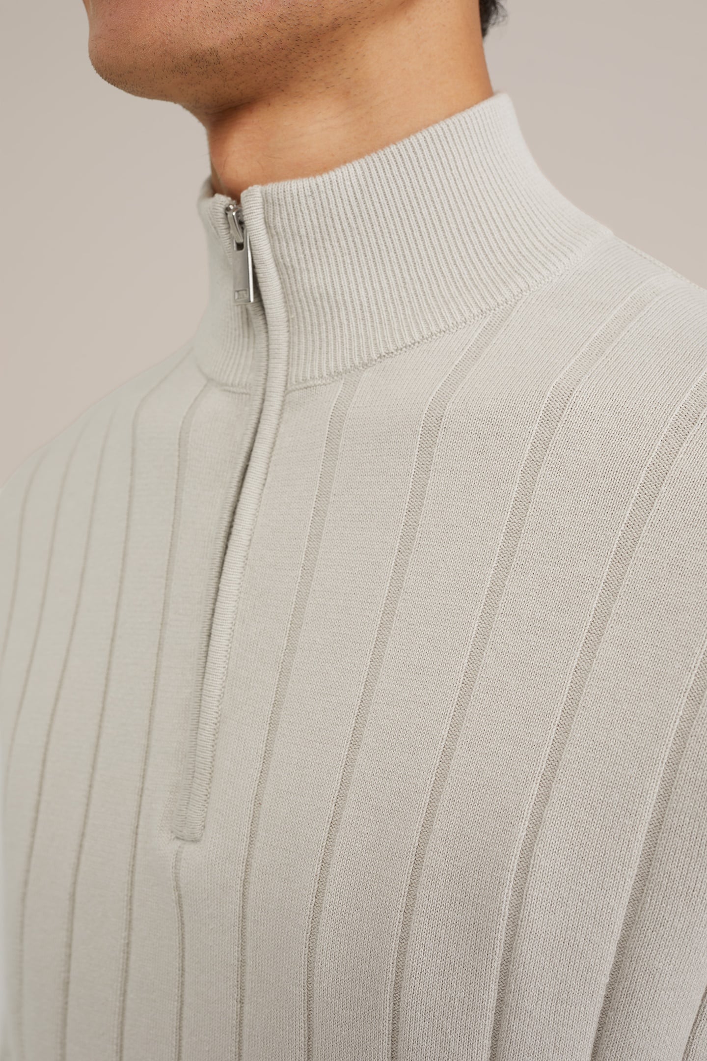 HALFWAY ZIPPER BEIGE 5