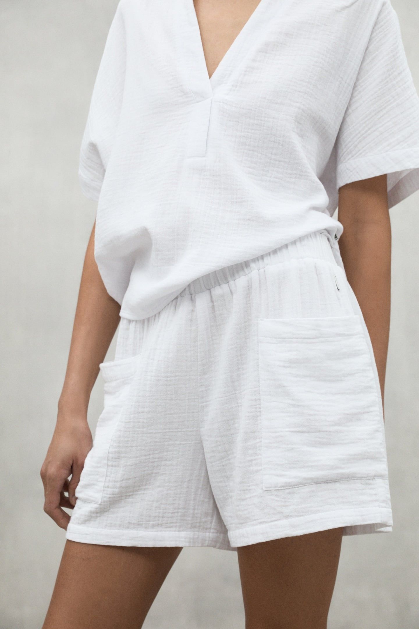 YERAALF SHORTS WHITE 1