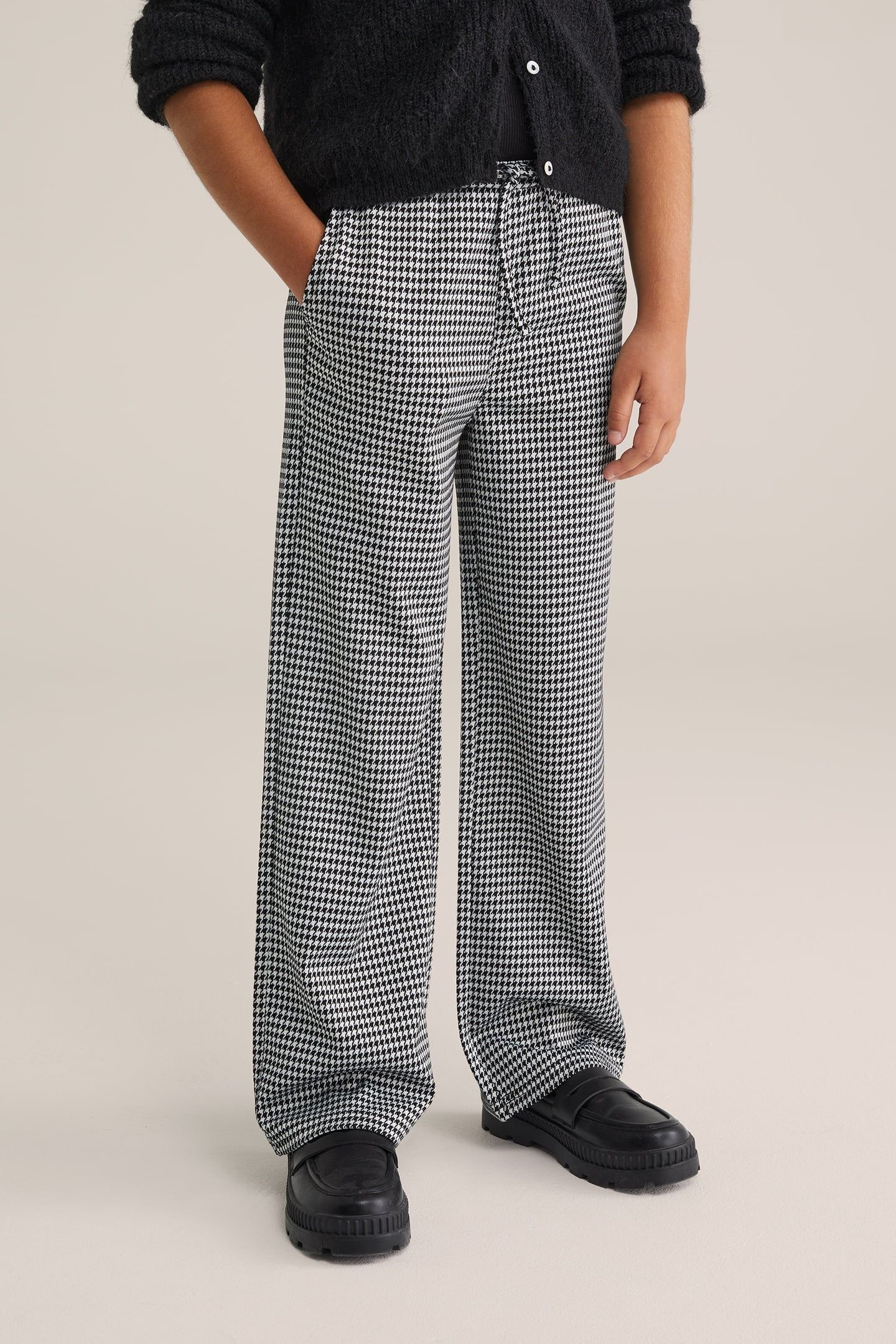 TROUSER BLACK 1