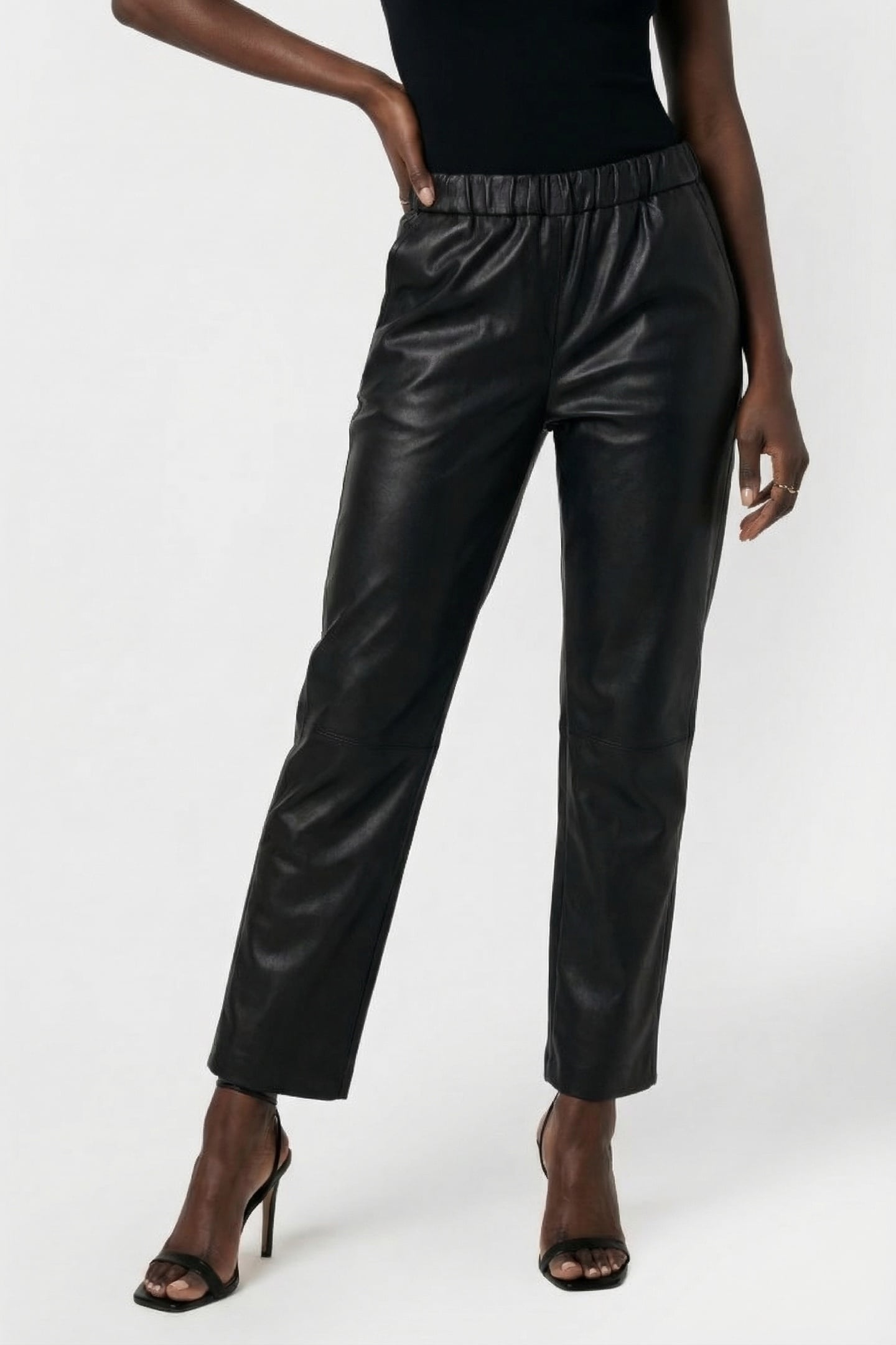 PUCA BLACK 1