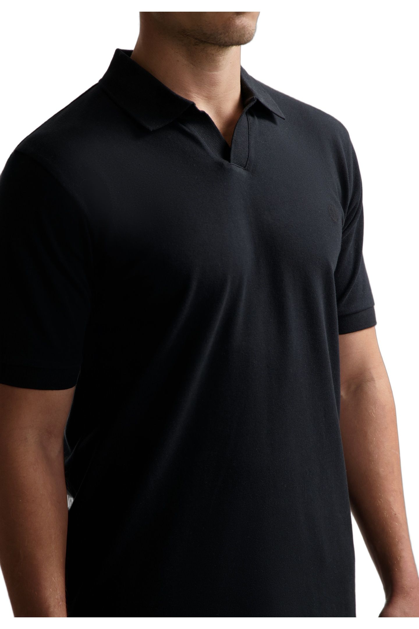 DS-BOWIE V-NECK POLO BLACK 2