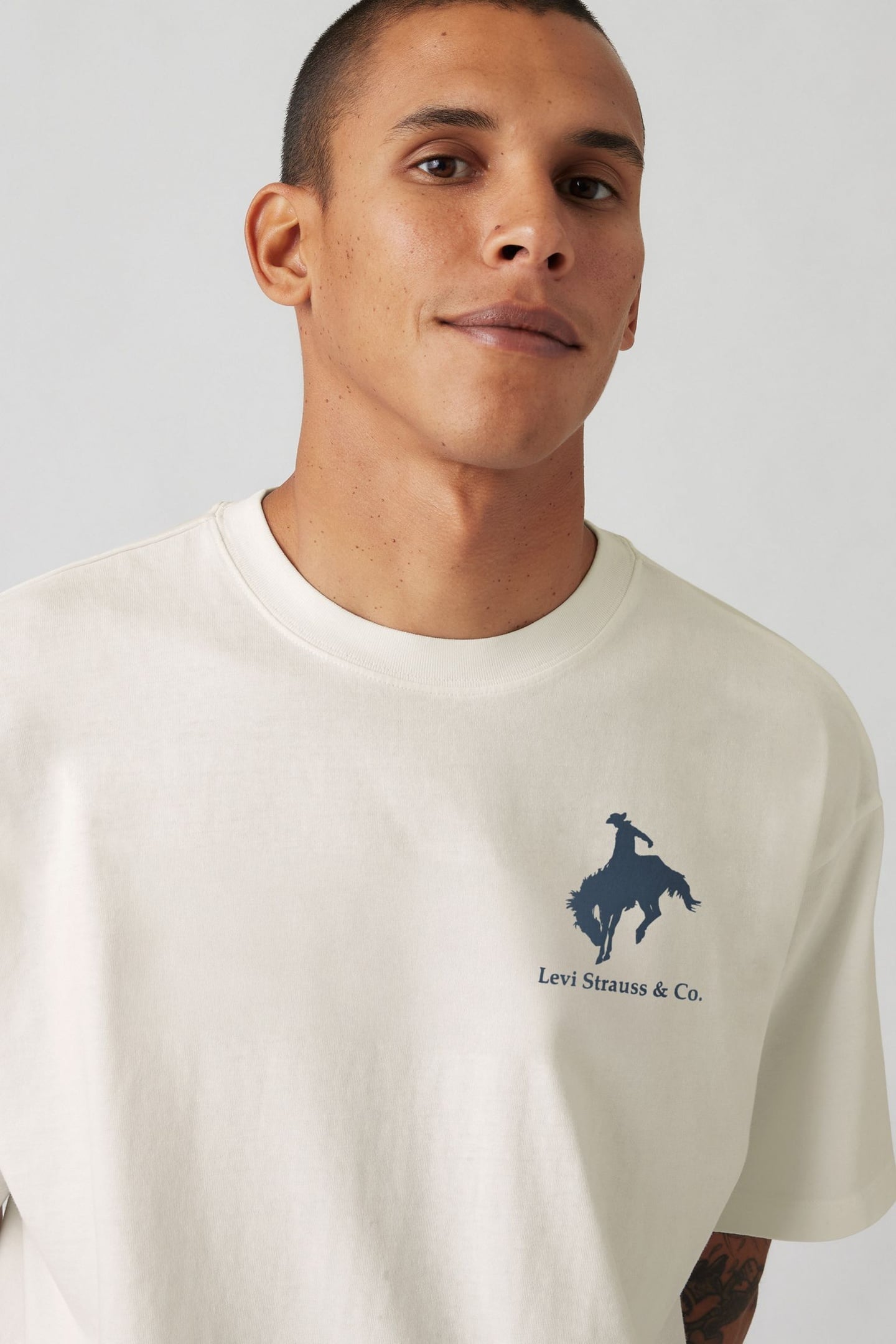 VINTAGE FIT GRAPHIC TEE EGRET 4